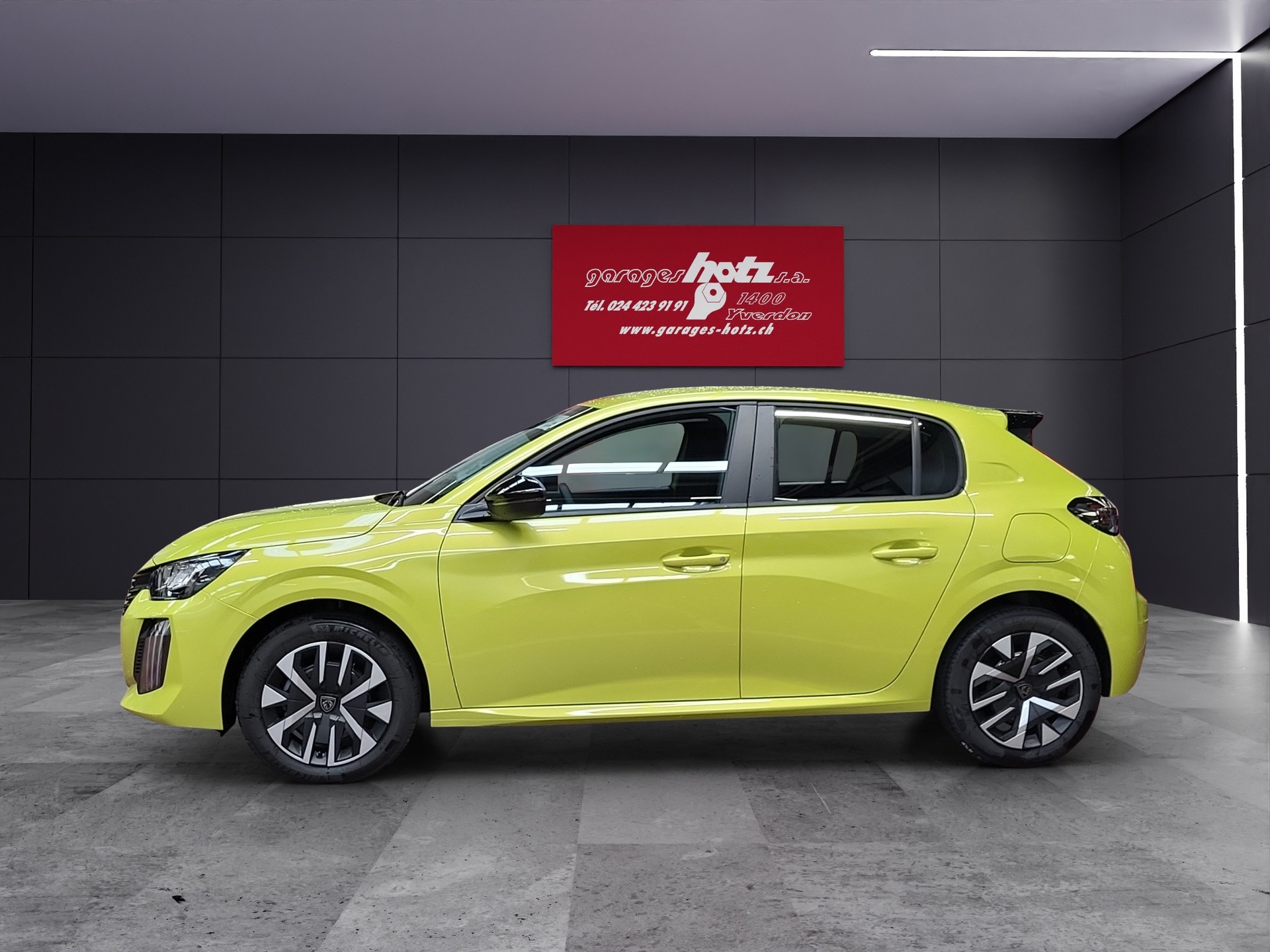 PEUGEOT 208 1.2 MHEV Style-image-1