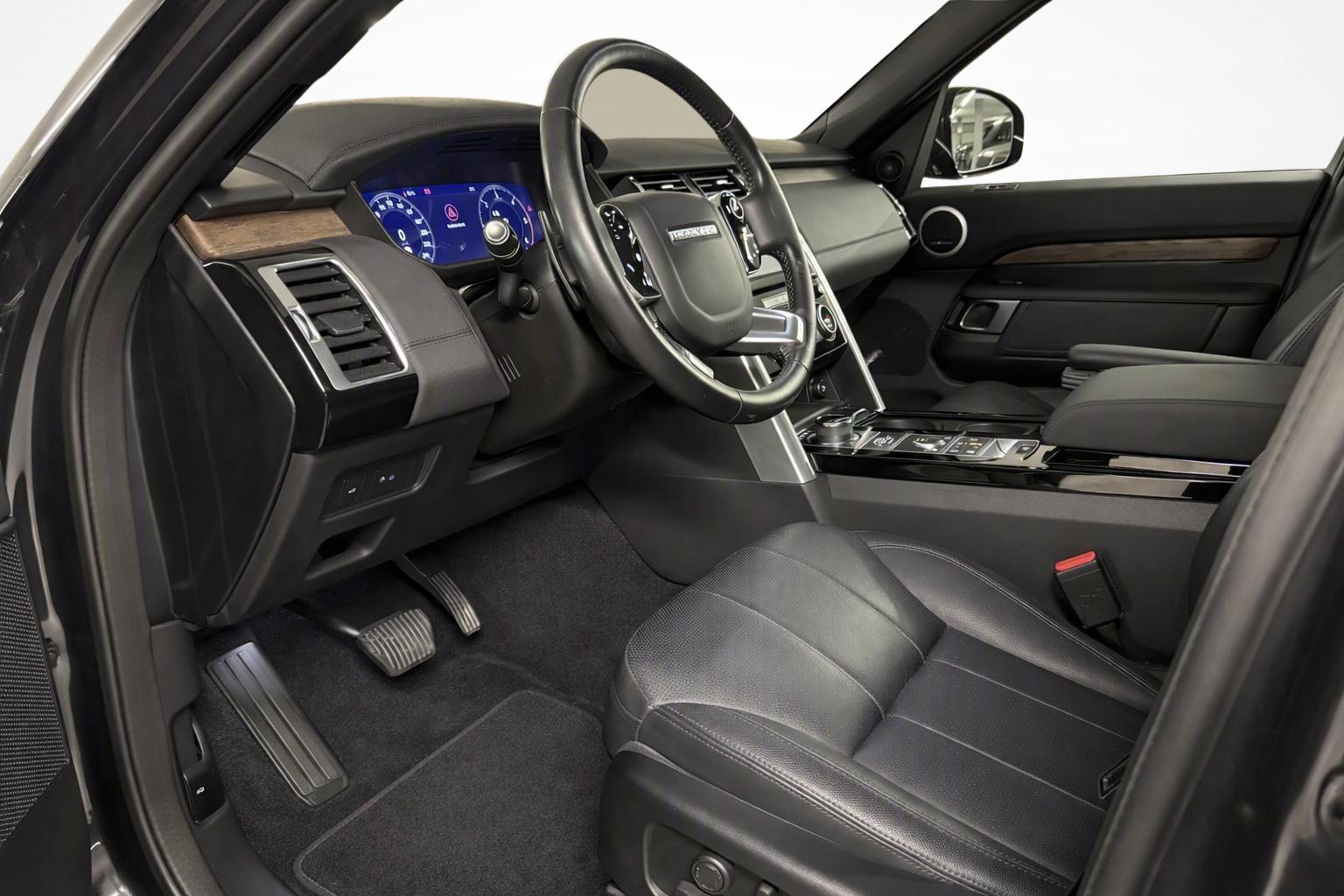 LAND ROVER Discovery 3.0 SDV6 HSE-image-9
