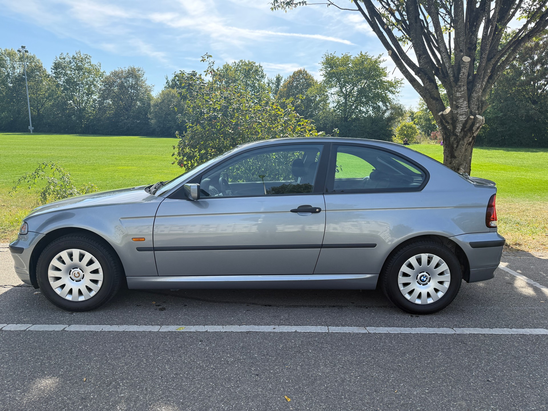 BMW 316ti-image-1