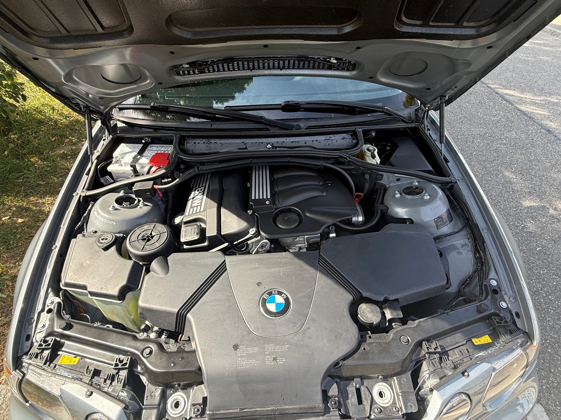 BMW 316ti-image-8