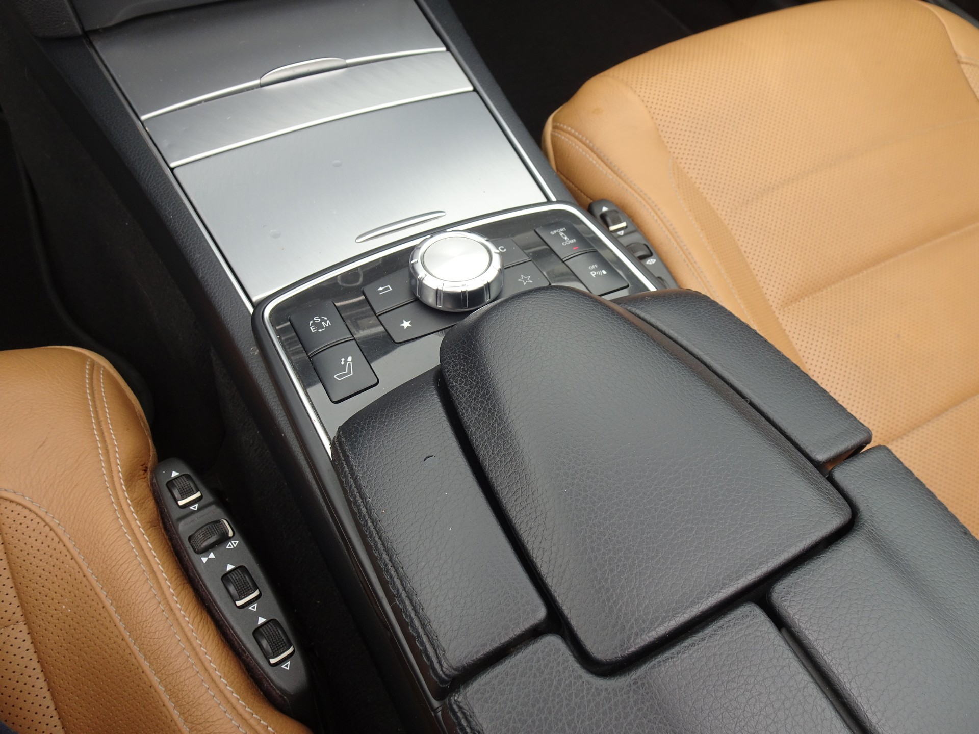 MERCEDES-BENZ E 350 BlueTEC 7G-Tronic AMG SPORT PAKET-image-11