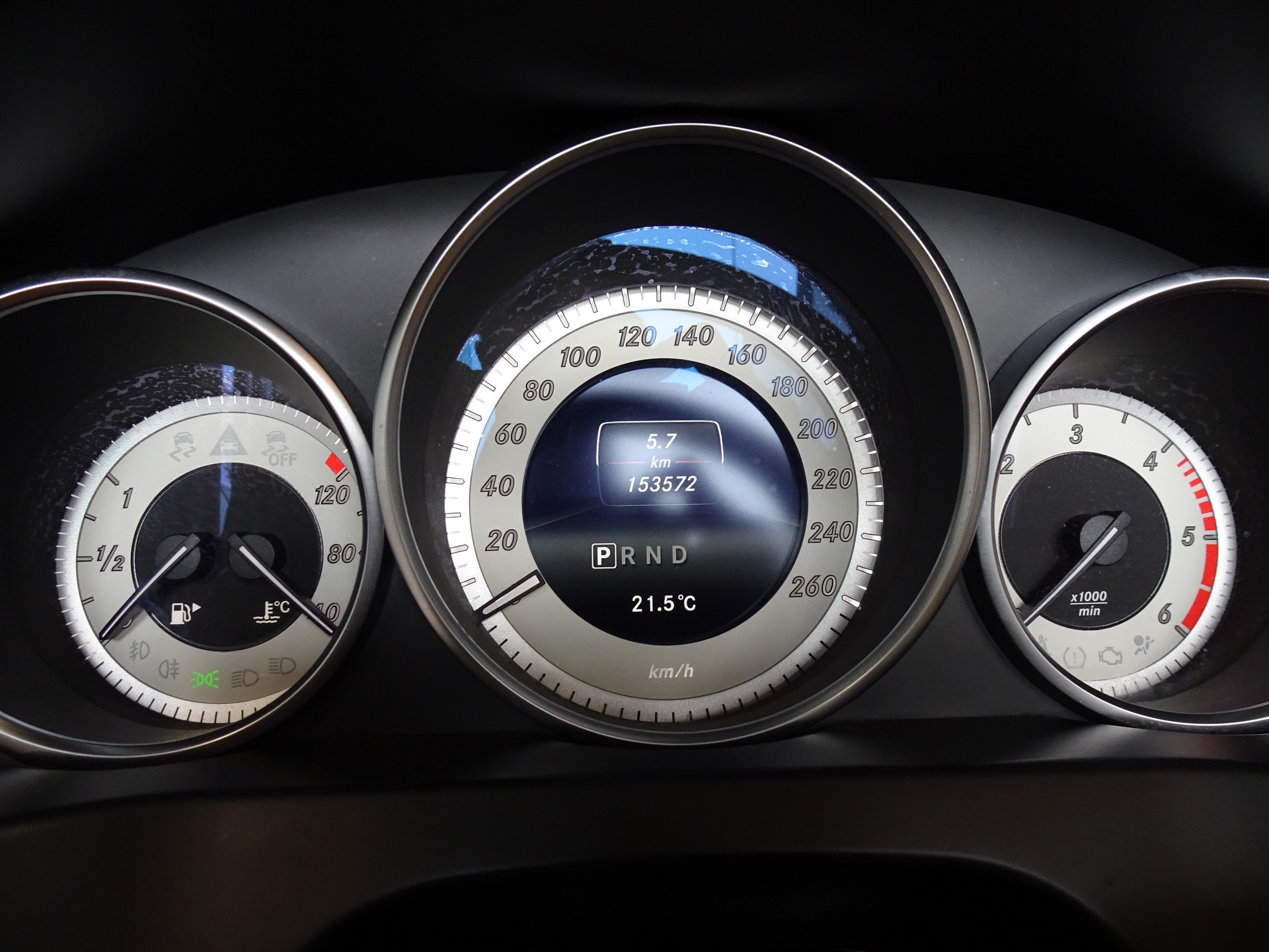 MERCEDES-BENZ E 350 BlueTEC 7G-Tronic AMG SPORT PAKET-image-14
