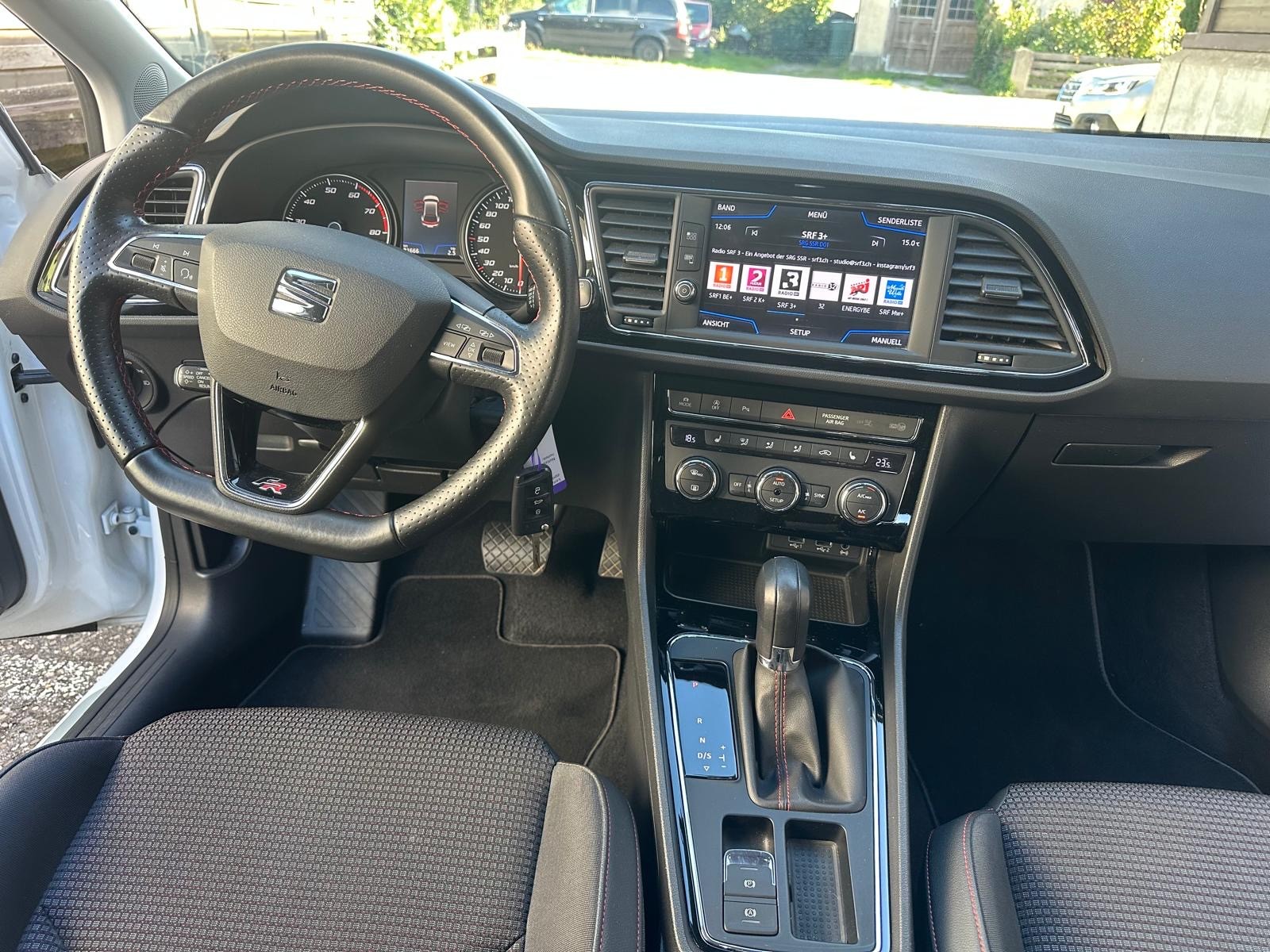 SEAT Leon 2.0 TSI FR DSG-image-7