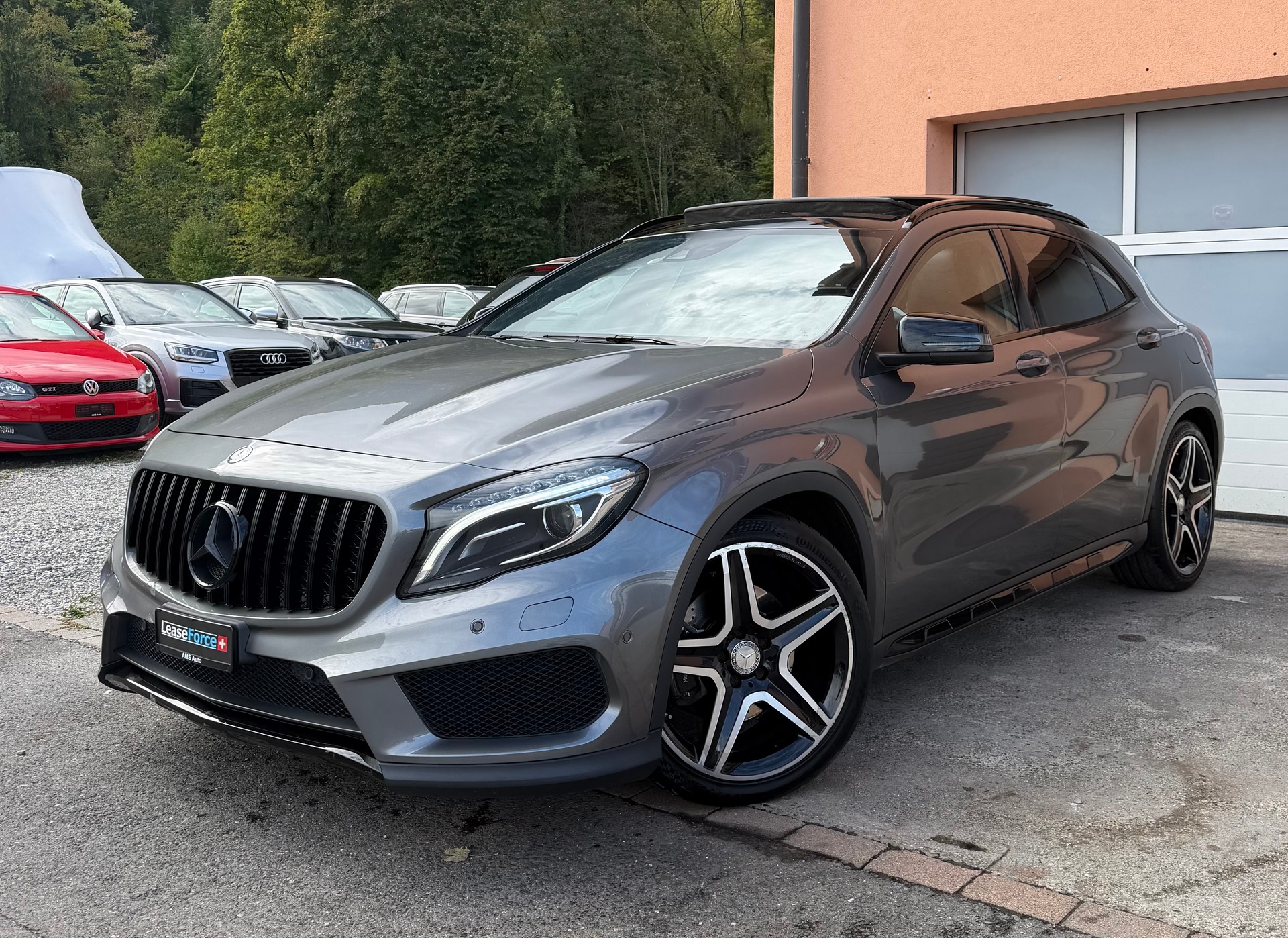 MERCEDES-BENZ GLA 250 AMG Line 4Matic 7G-DCT-image-1