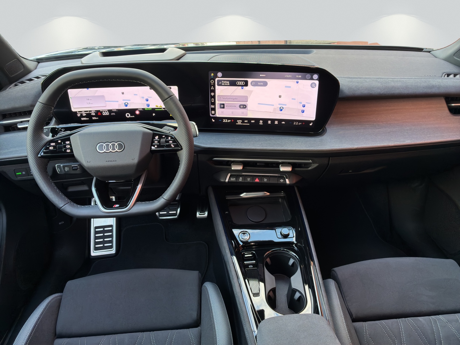 AUDI Q3 SUV e-hybrid 200 kW S tronig-image-6