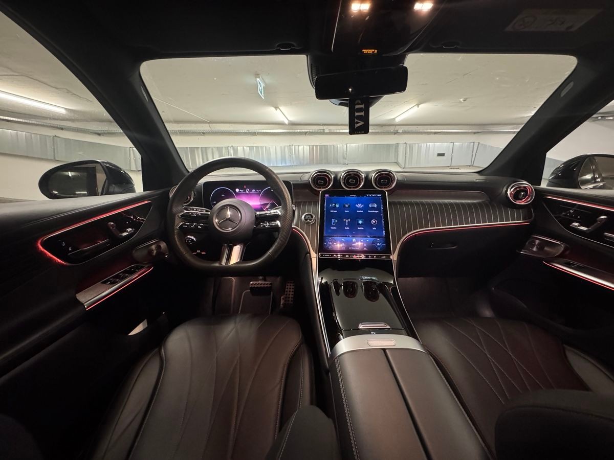 MERCEDES-BENZ GLC 220-image-4