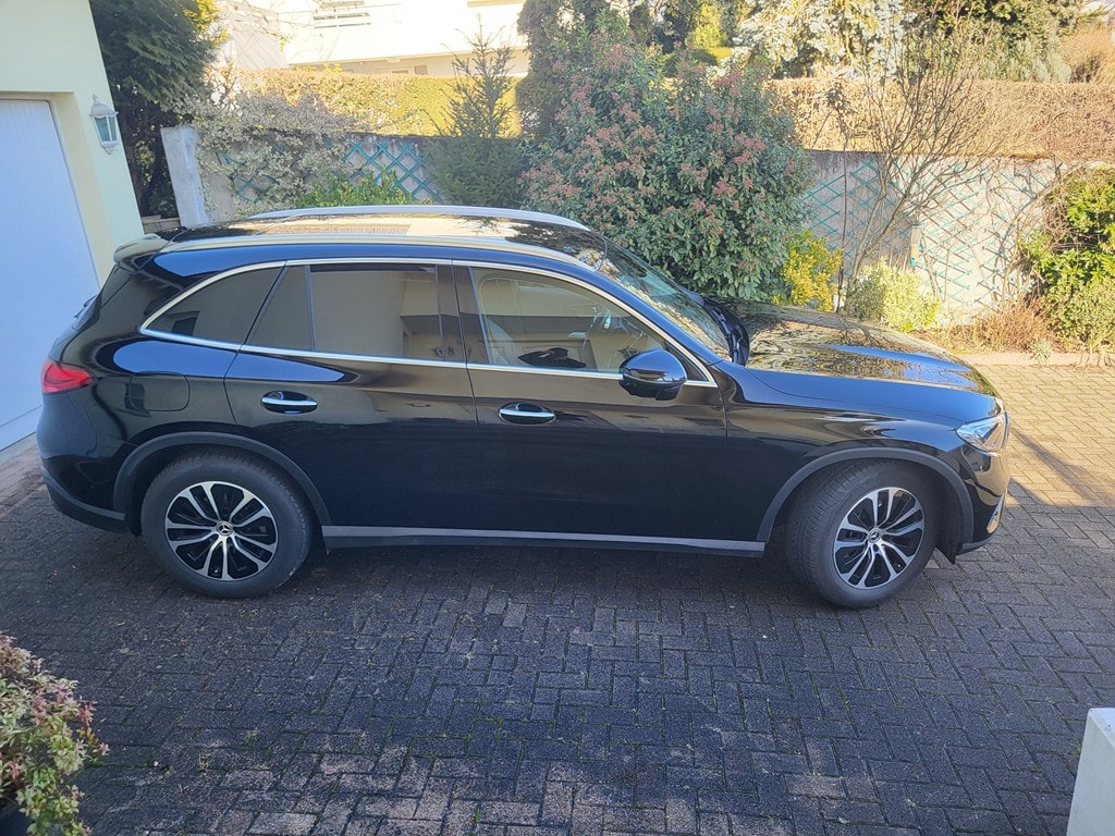 MERCEDES-BENZ GLC 220-image-3