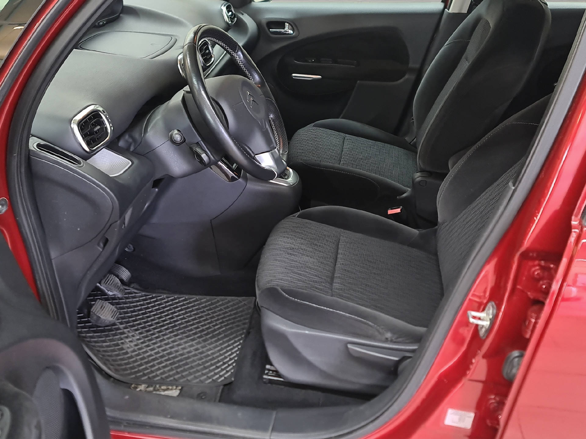 CITROEN C3 Picasso 1.6 VTi Exclusive-image-5