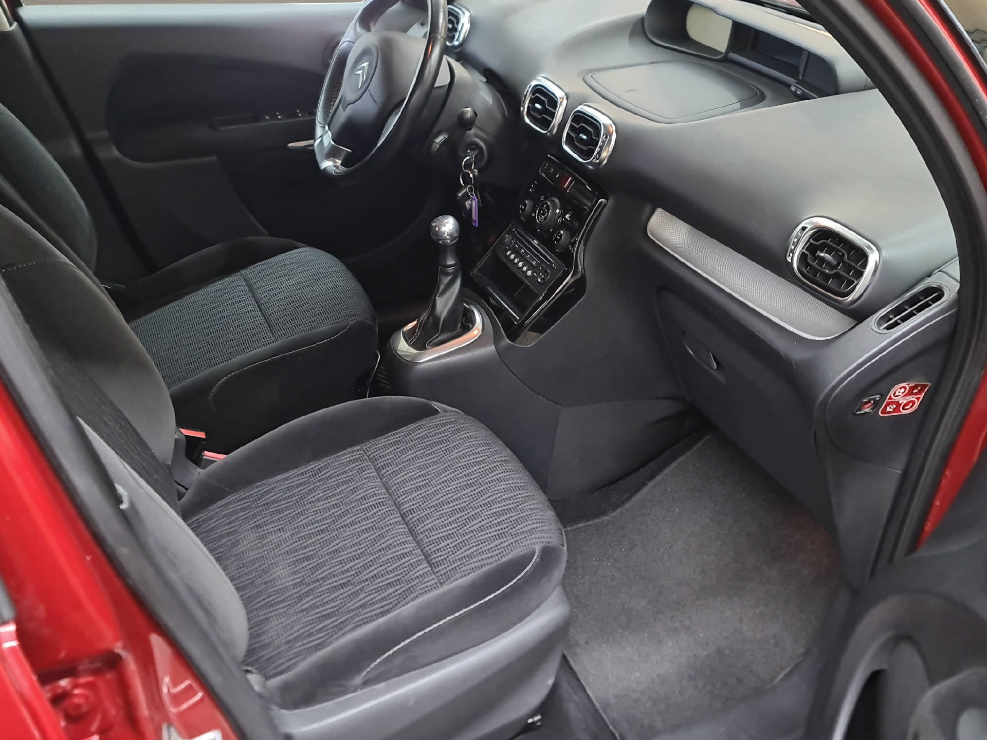 CITROEN C3 Picasso 1.6 VTi Exclusive-image-10