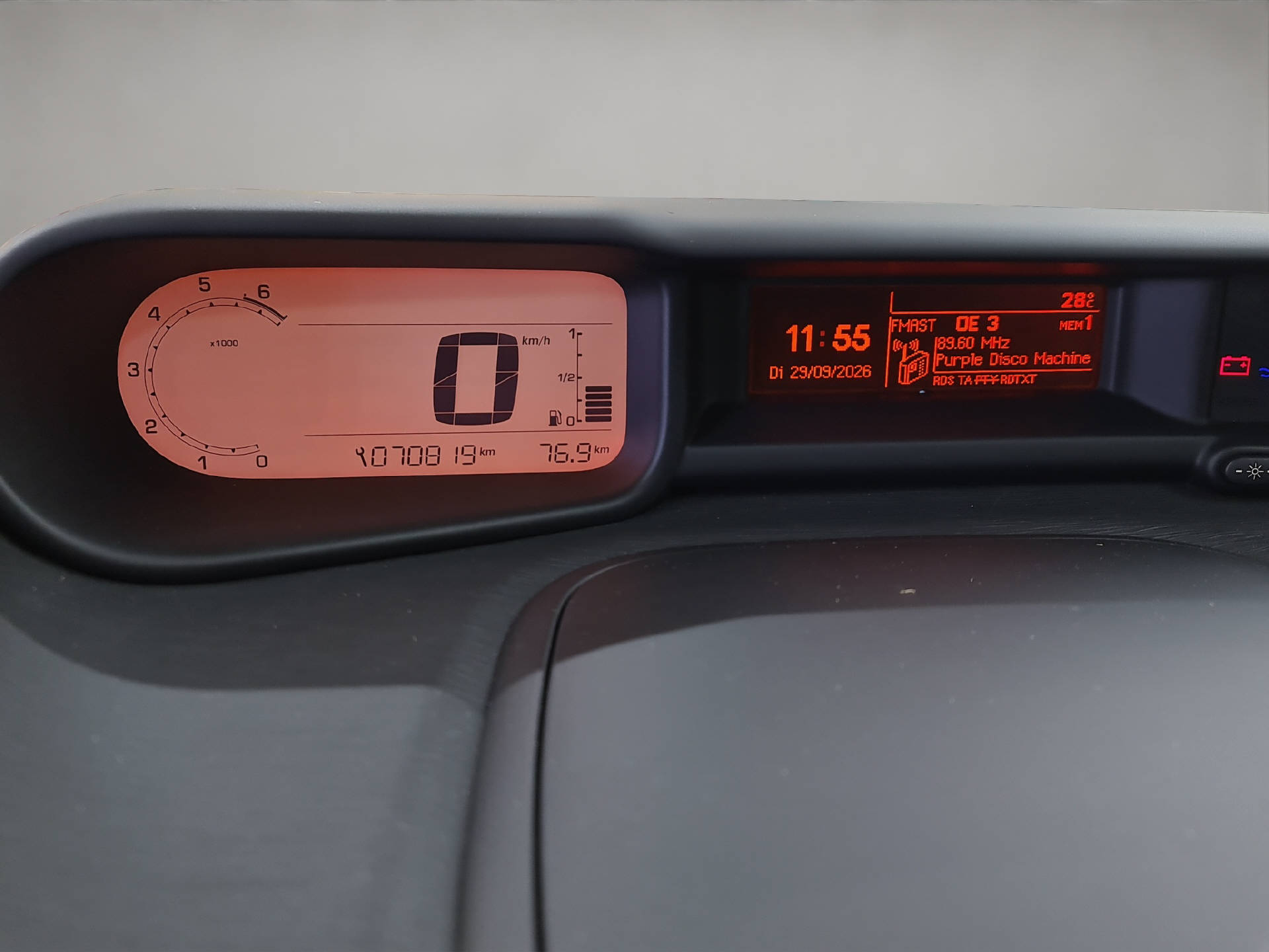 CITROEN C3 Picasso 1.6 VTi Exclusive-image-6