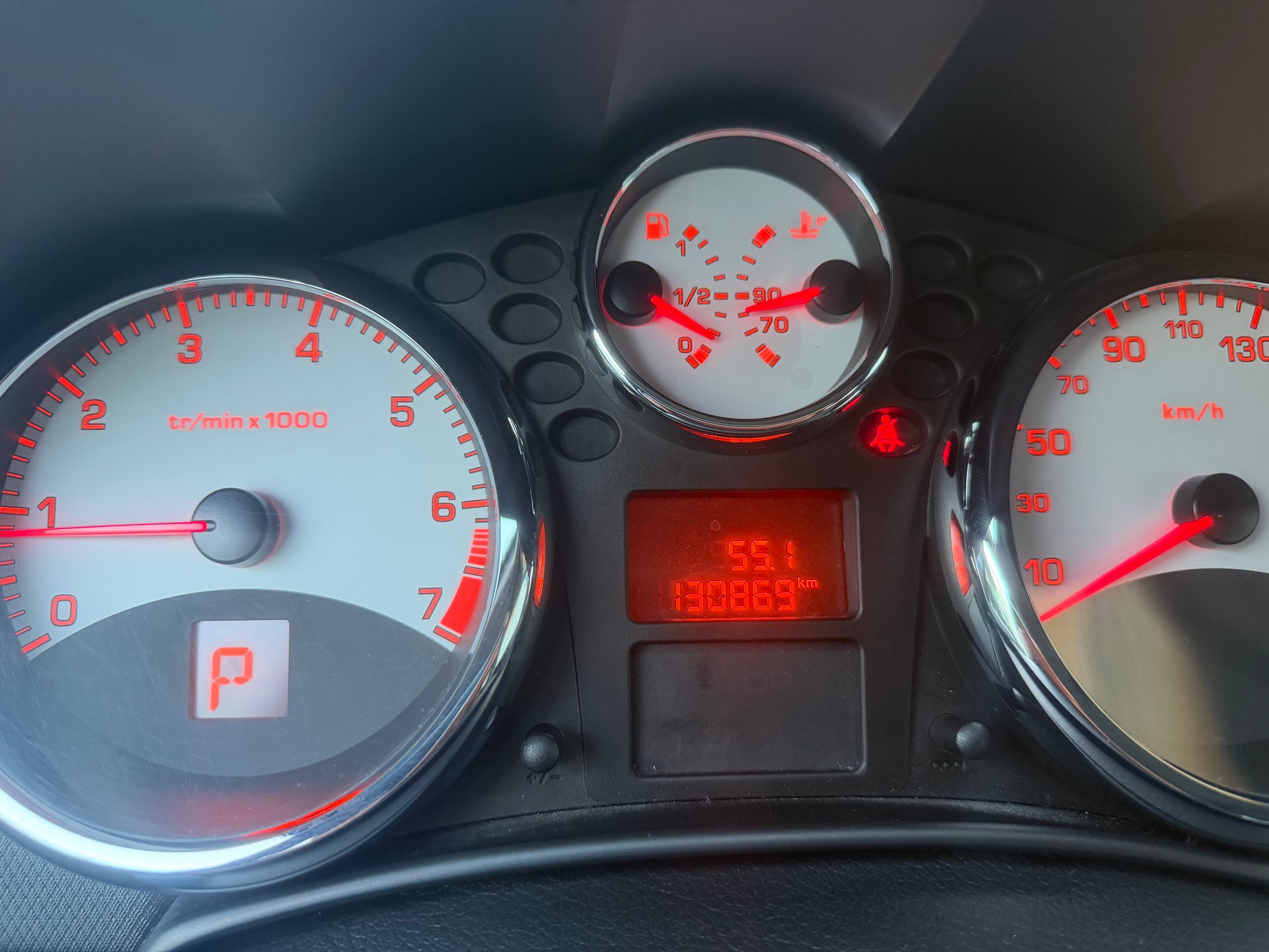 PEUGEOT 207 SW 1.6 16V Sport Automatic-image-6