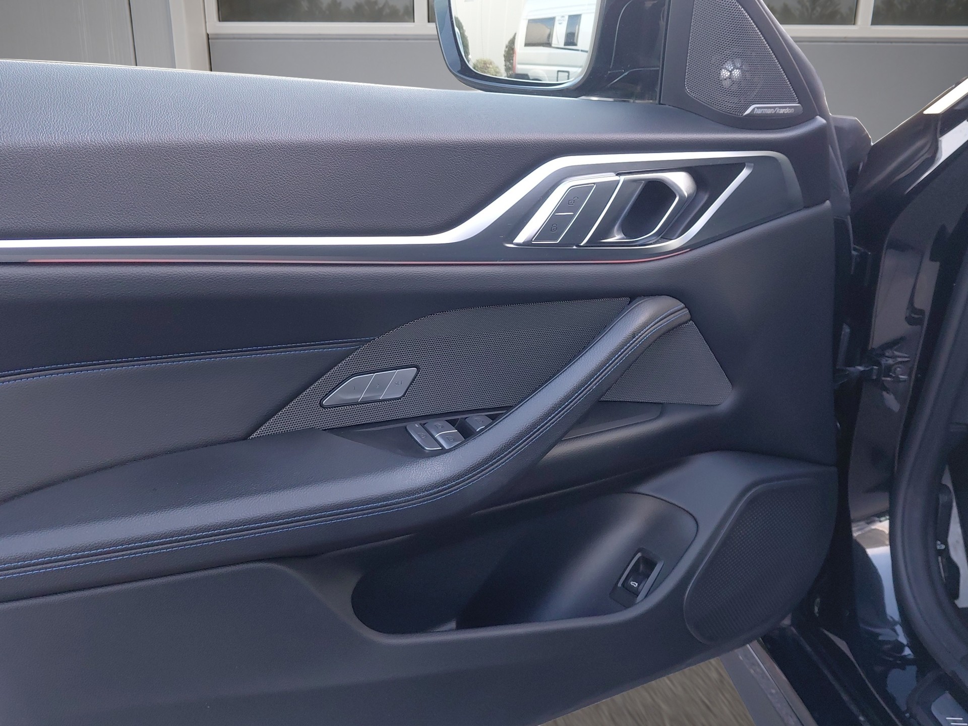 BMW i4 M50-image-11
