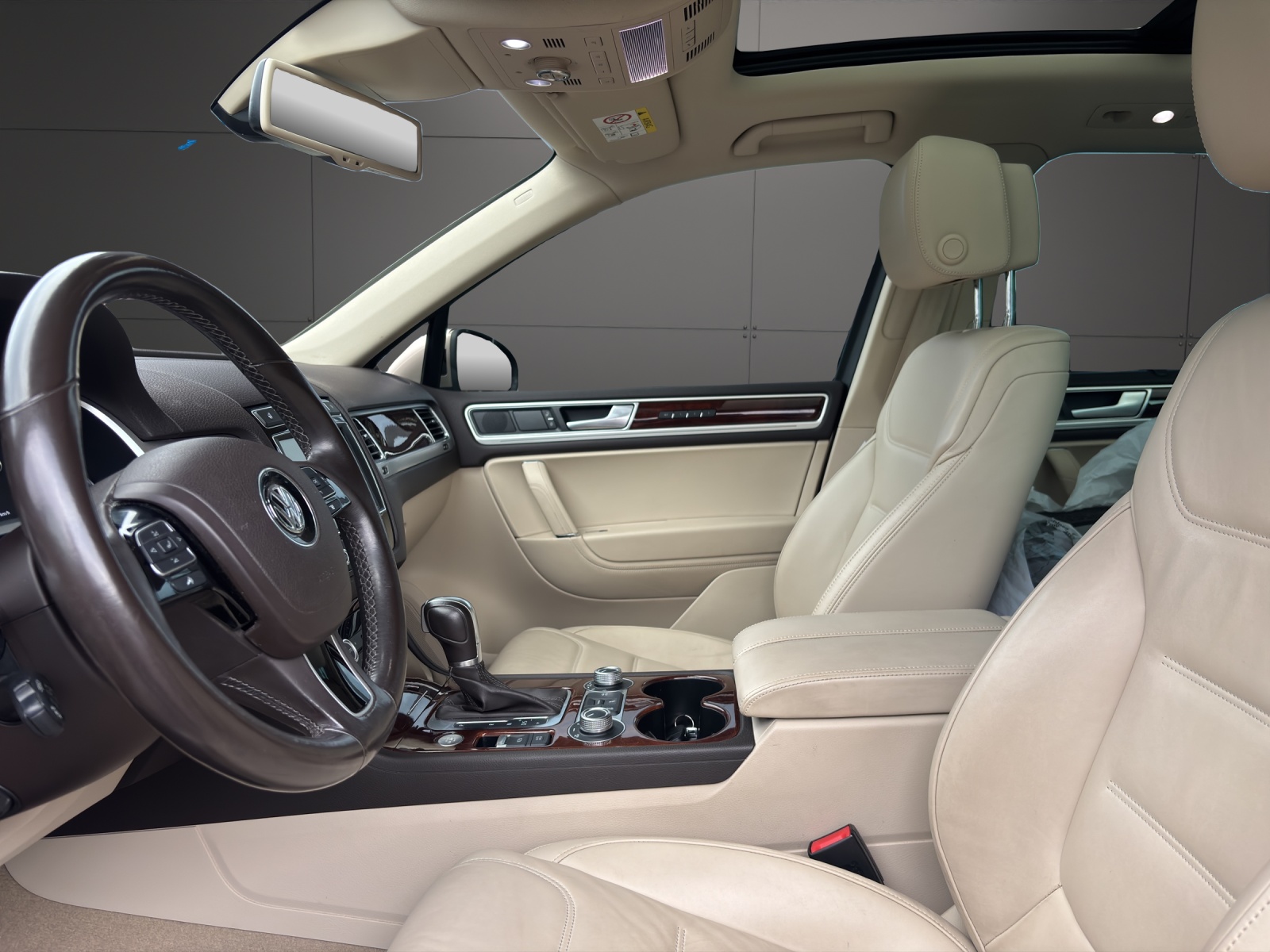 VW Touareg 3.0 TDI BlueMotion Technology Tiptronic-image-2