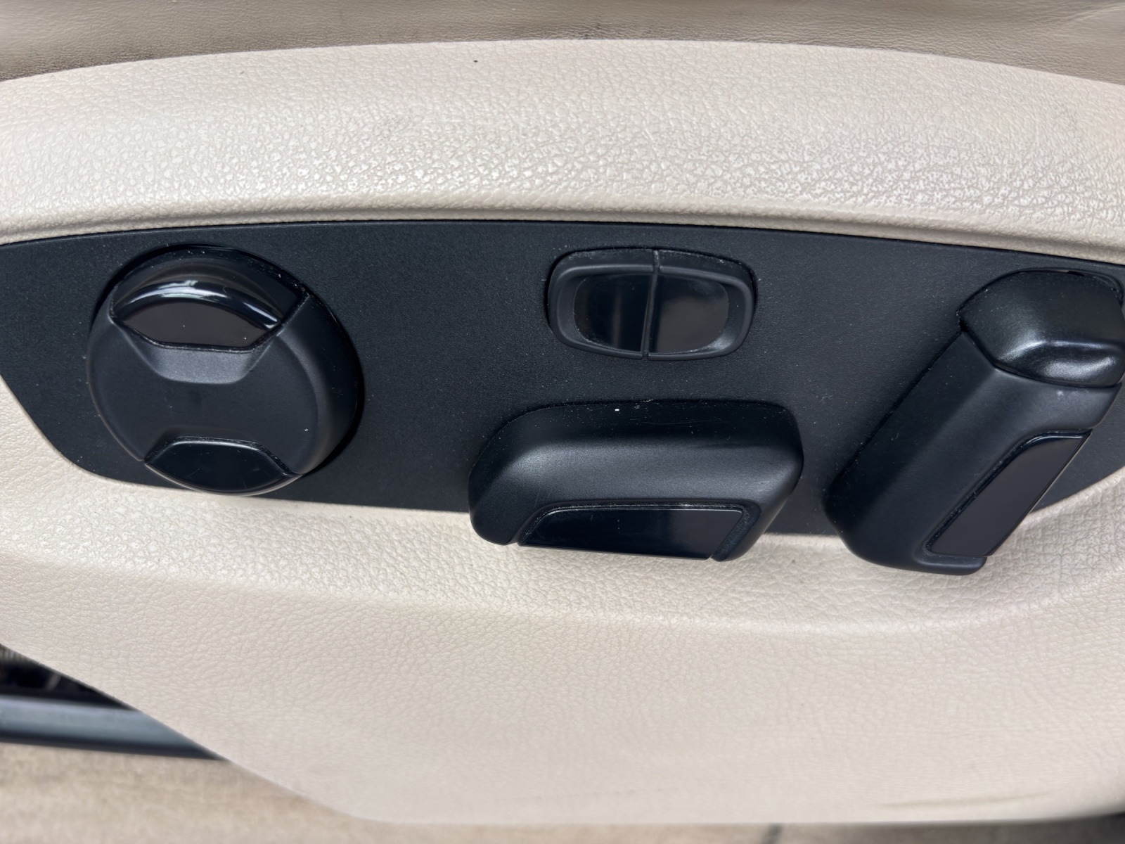 VW Touareg 3.0 TDI BlueMotion Technology Tiptronic-image-10