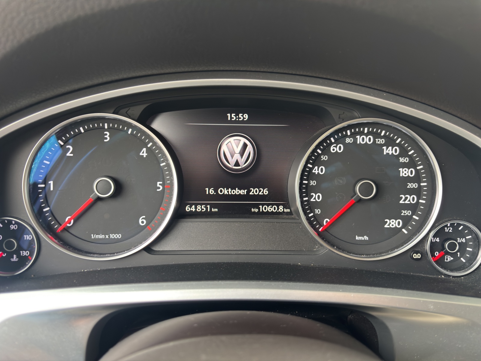 VW Touareg 3.0 TDI BlueMotion Technology Tiptronic-image-5