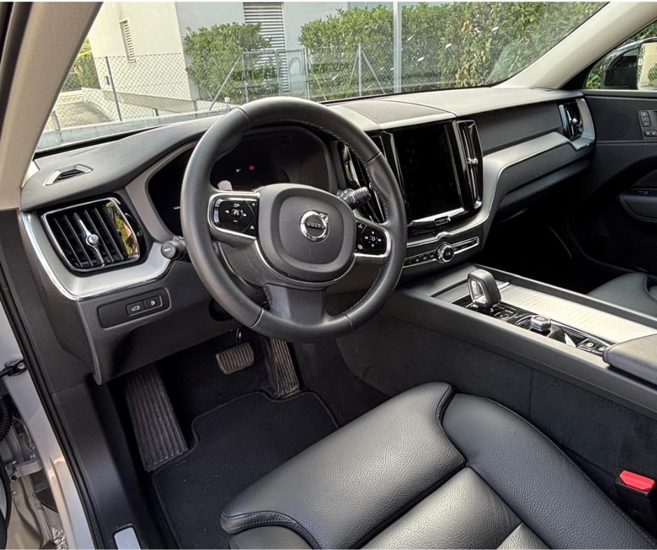 VOLVO 2.0 T6 TE R-Design eAWD-image-3