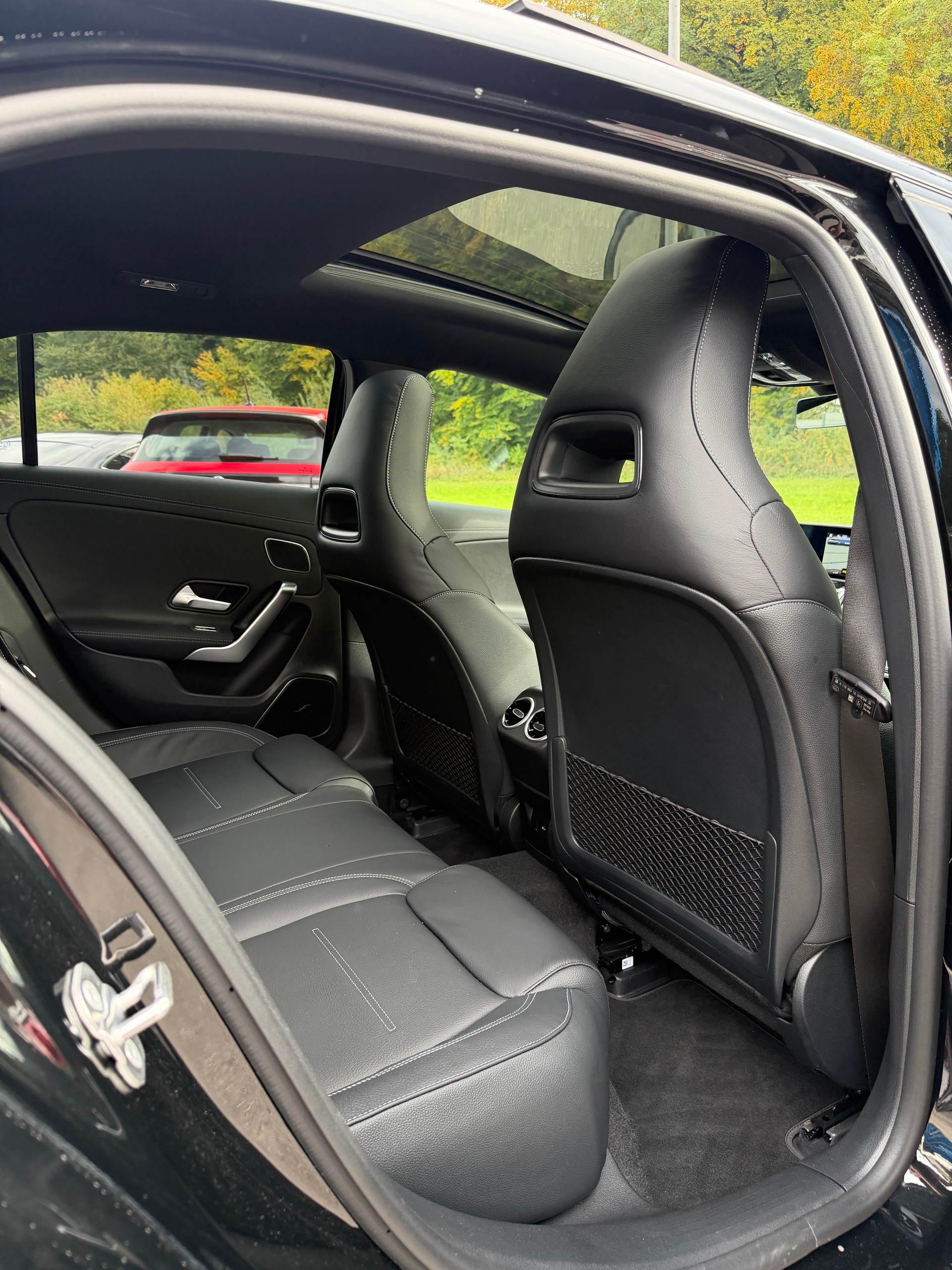 MERCEDES-BENZ A 220 4Matic 8G-DCT-image-11
