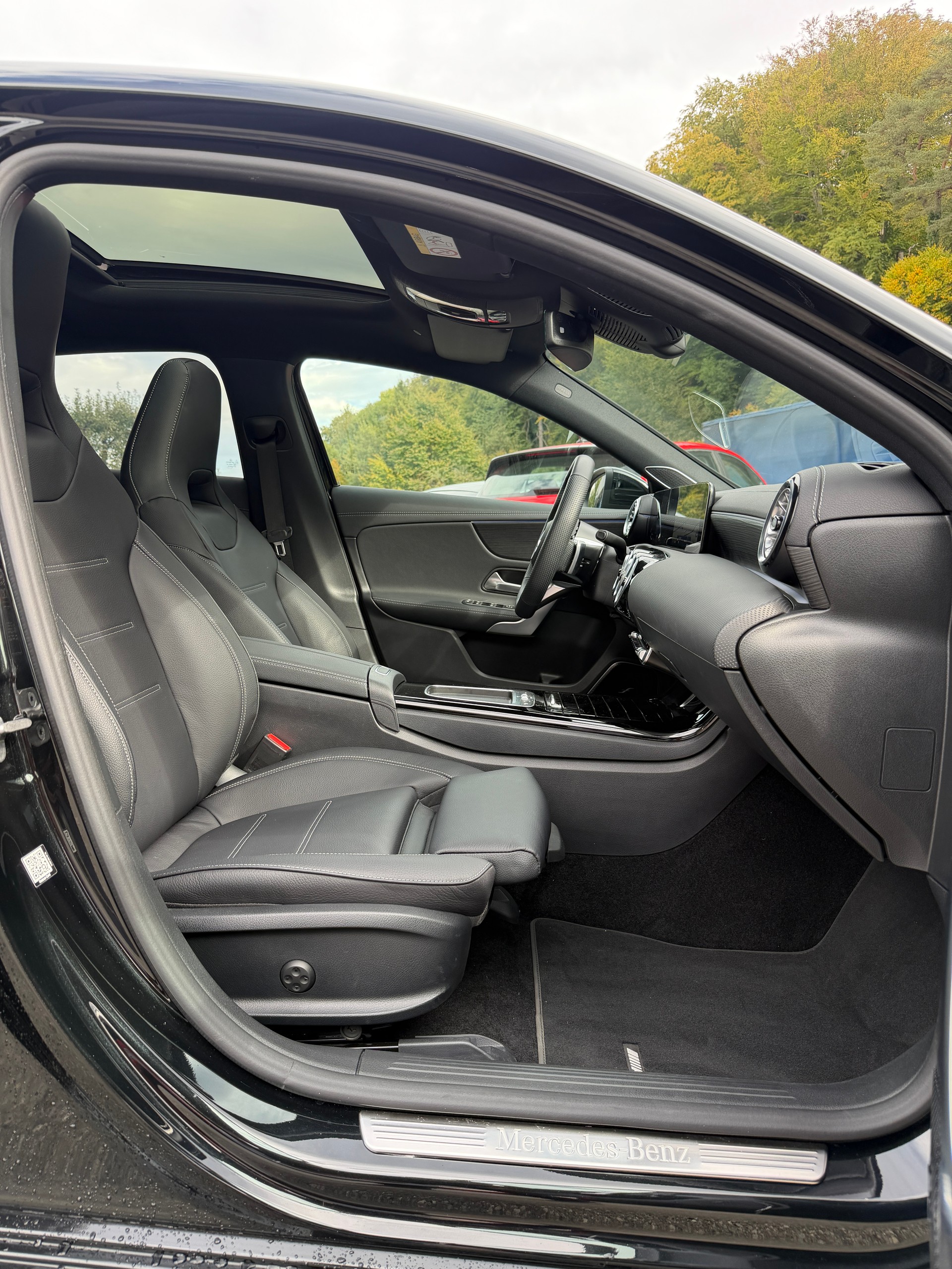 MERCEDES-BENZ A 220 4Matic 8G-DCT-image-10