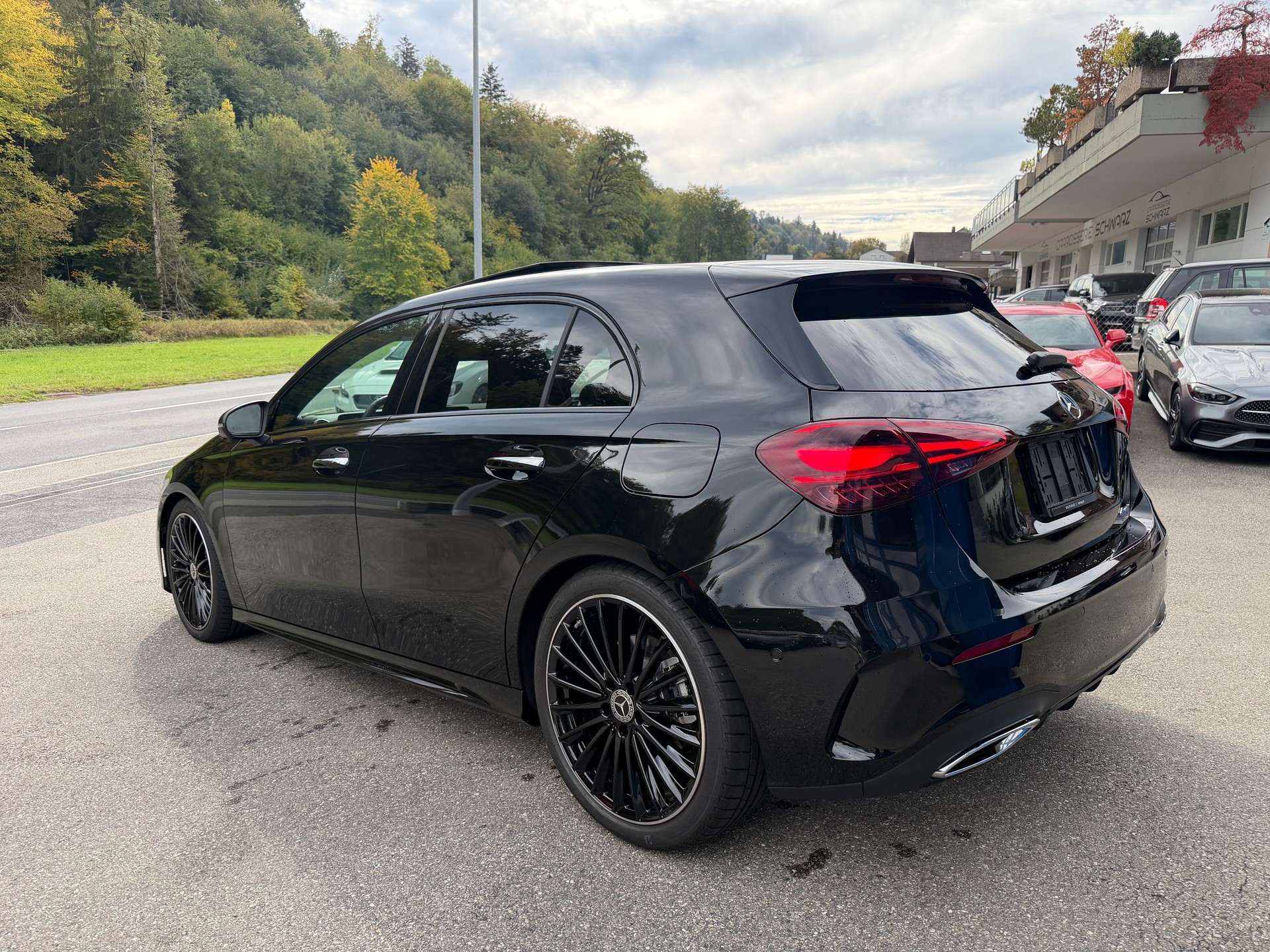 MERCEDES-BENZ A 220 4Matic 8G-DCT-image-4