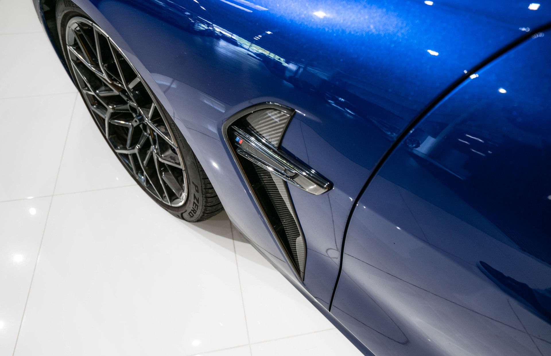 BMW M8 xDrive M Competition Steptronic-image-4
