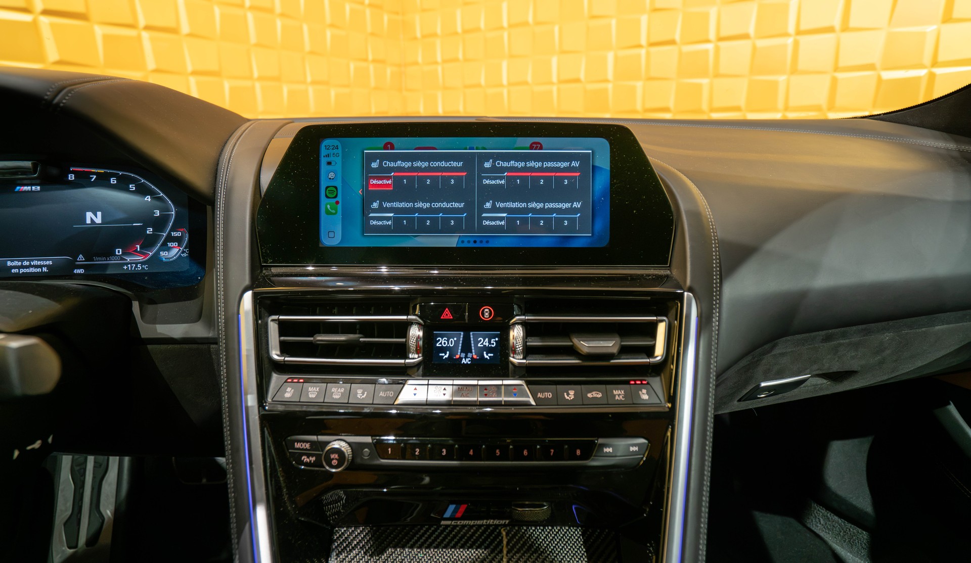 BMW M8 xDrive M Competition Steptronic-image-21