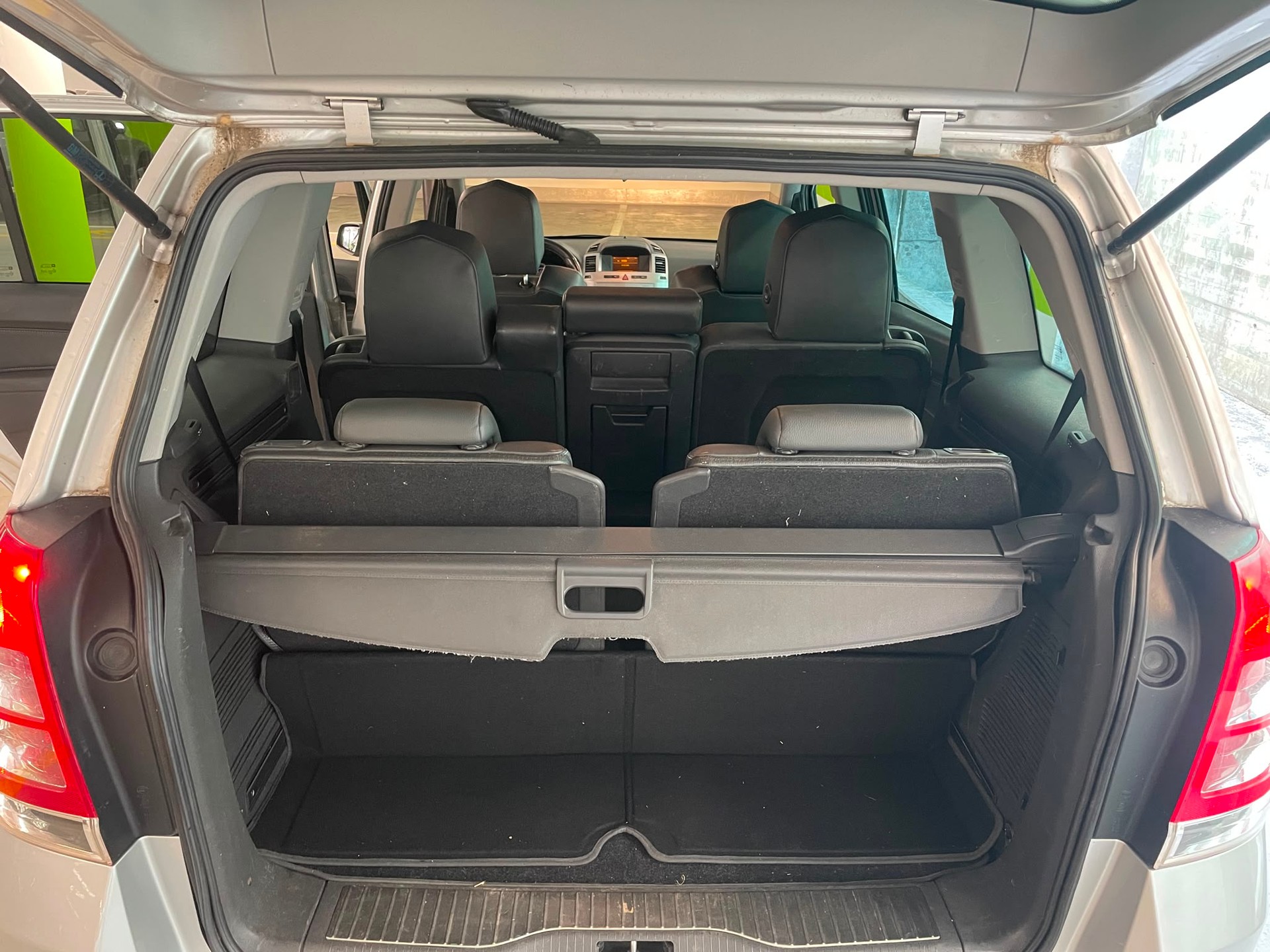 OPEL Zafira 2.0i 16V Turbo OPC-image-9