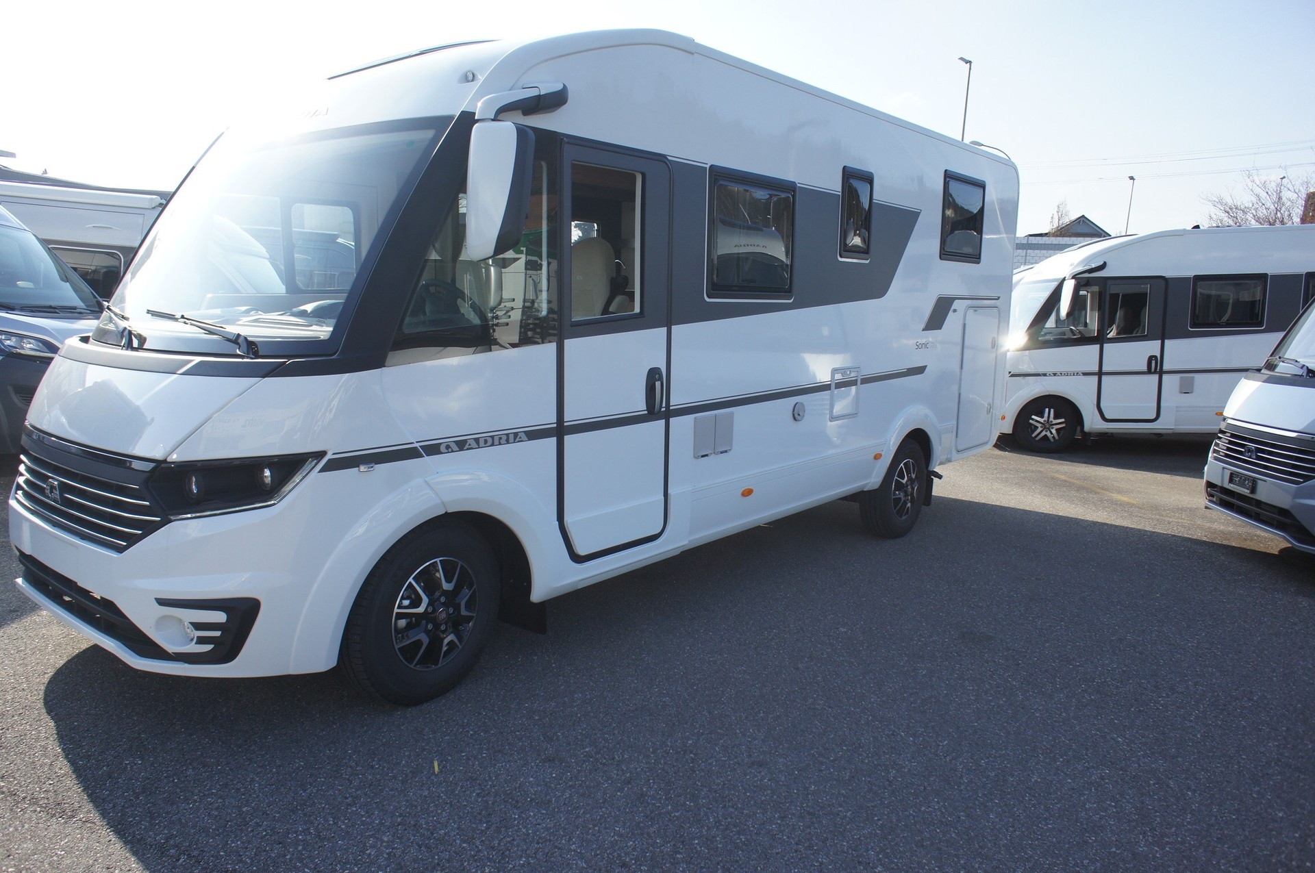ADRIA SONIC Axess I 600 SL-showroom-element-2