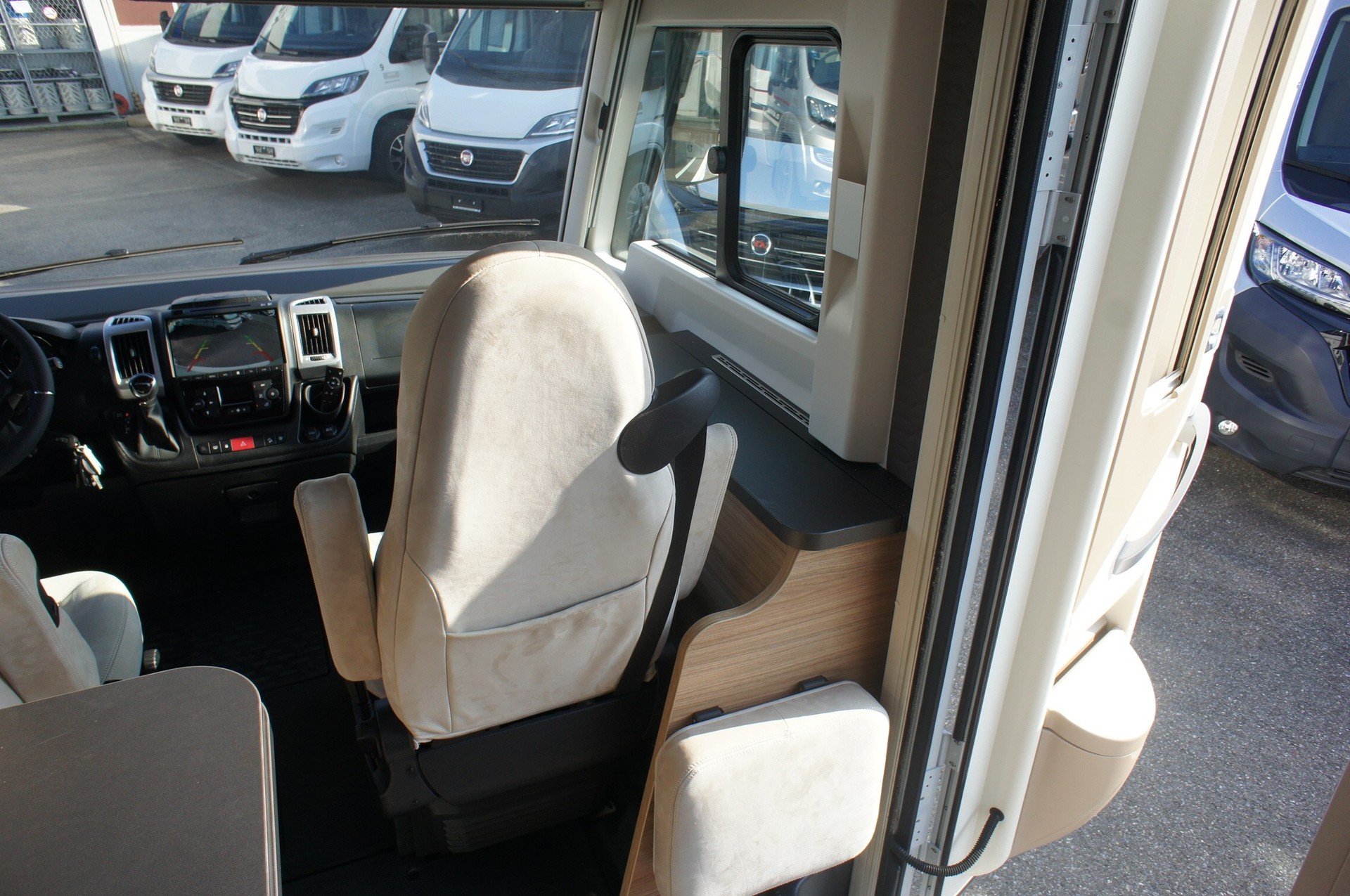 ADRIA SONIC Axess I 600 SL-image-5