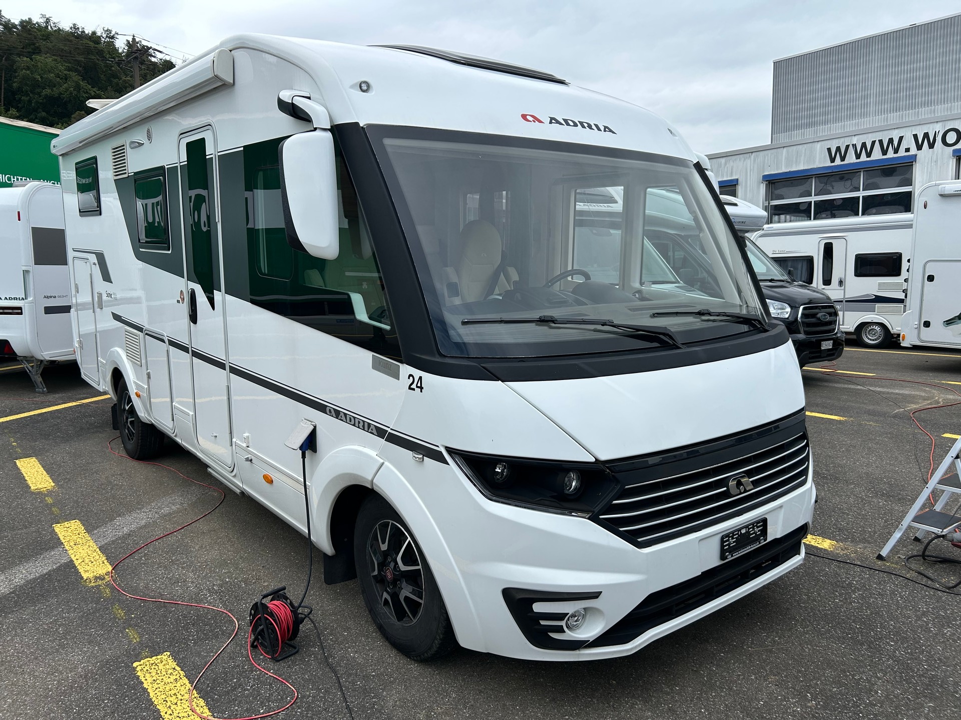 ADRIA SONIC Axess I 600 SL-showroom-element-1