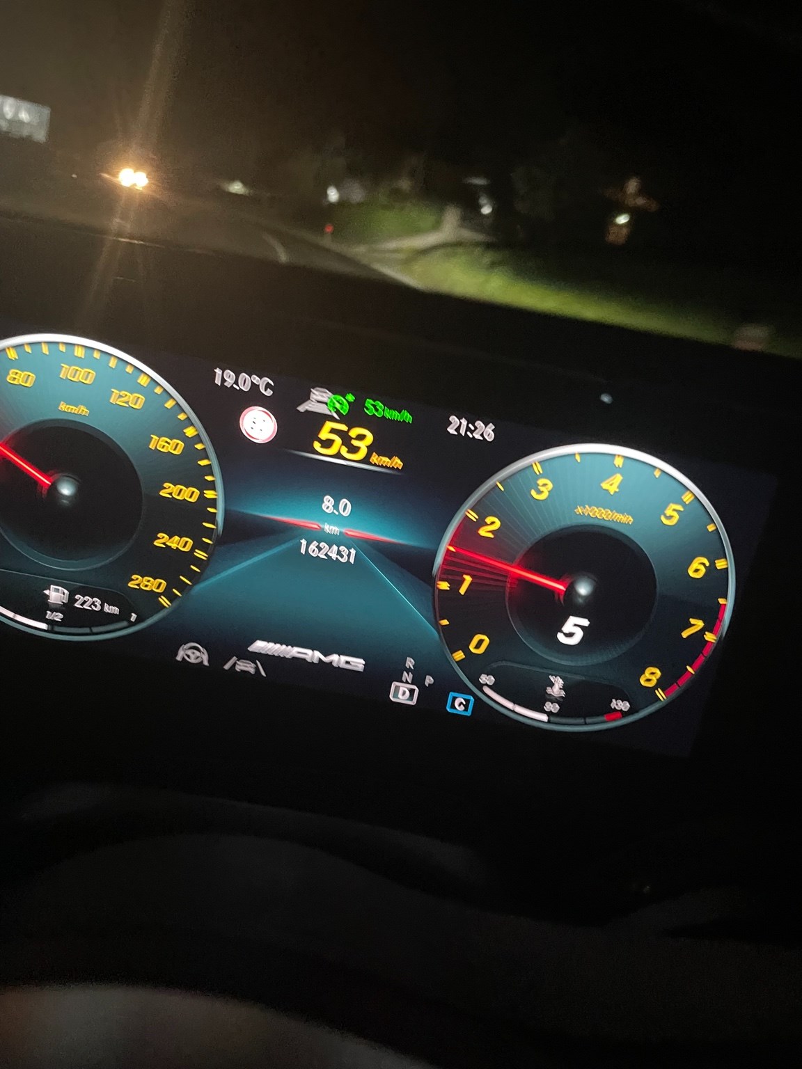 MERCEDES-BENZ CLA Shooting Brake 35 AMG 4Matic 7G-DCT-image-6