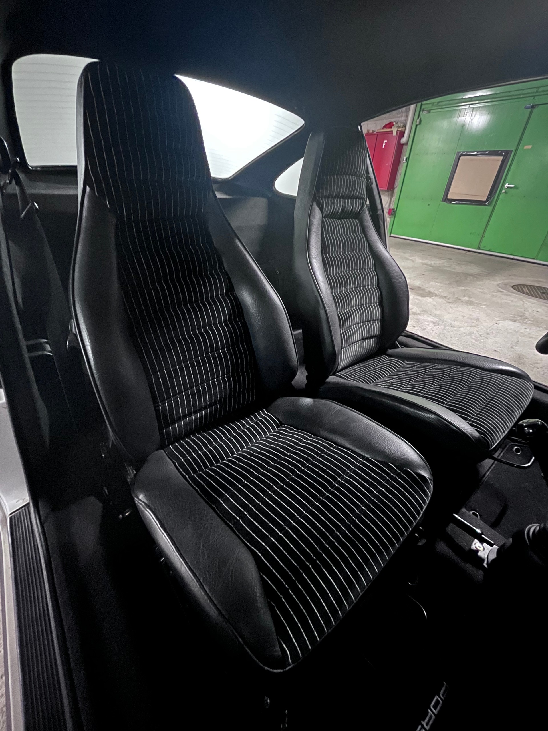 PORSCHE 911 SC-image-4