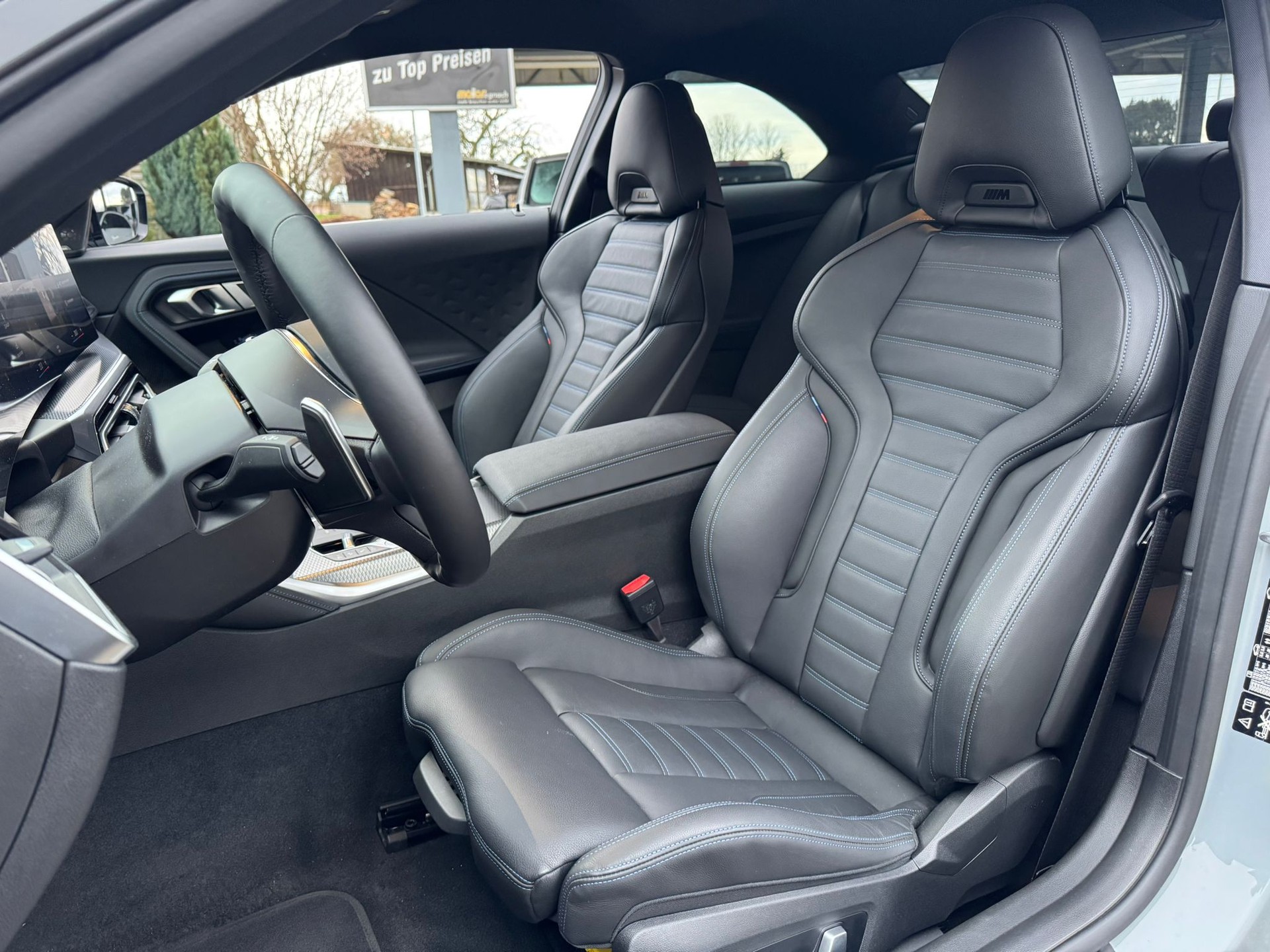 BMW M240i xDrive Steptronic-image-8