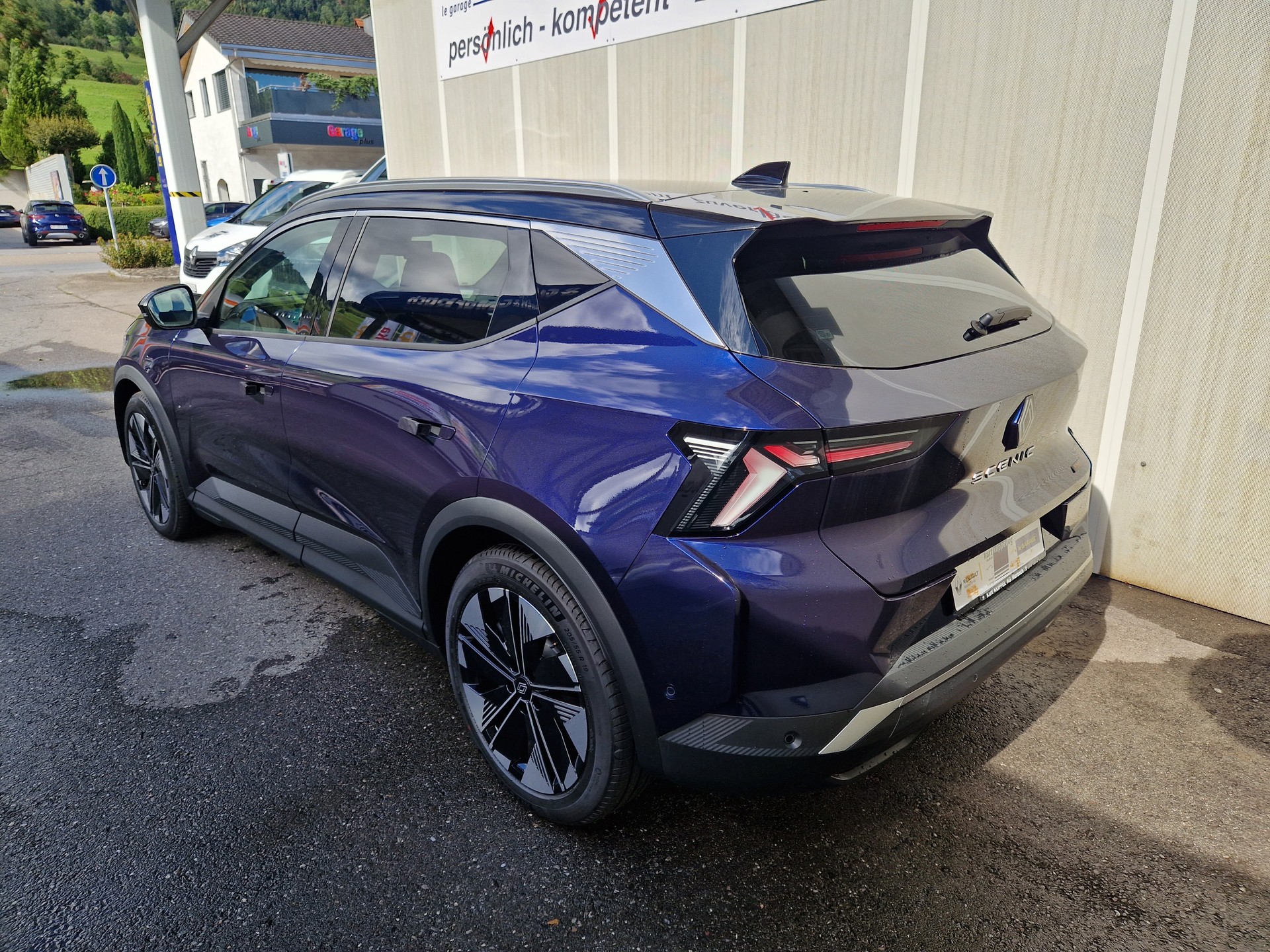 RENAULT SCENIC-showroom-element-2
