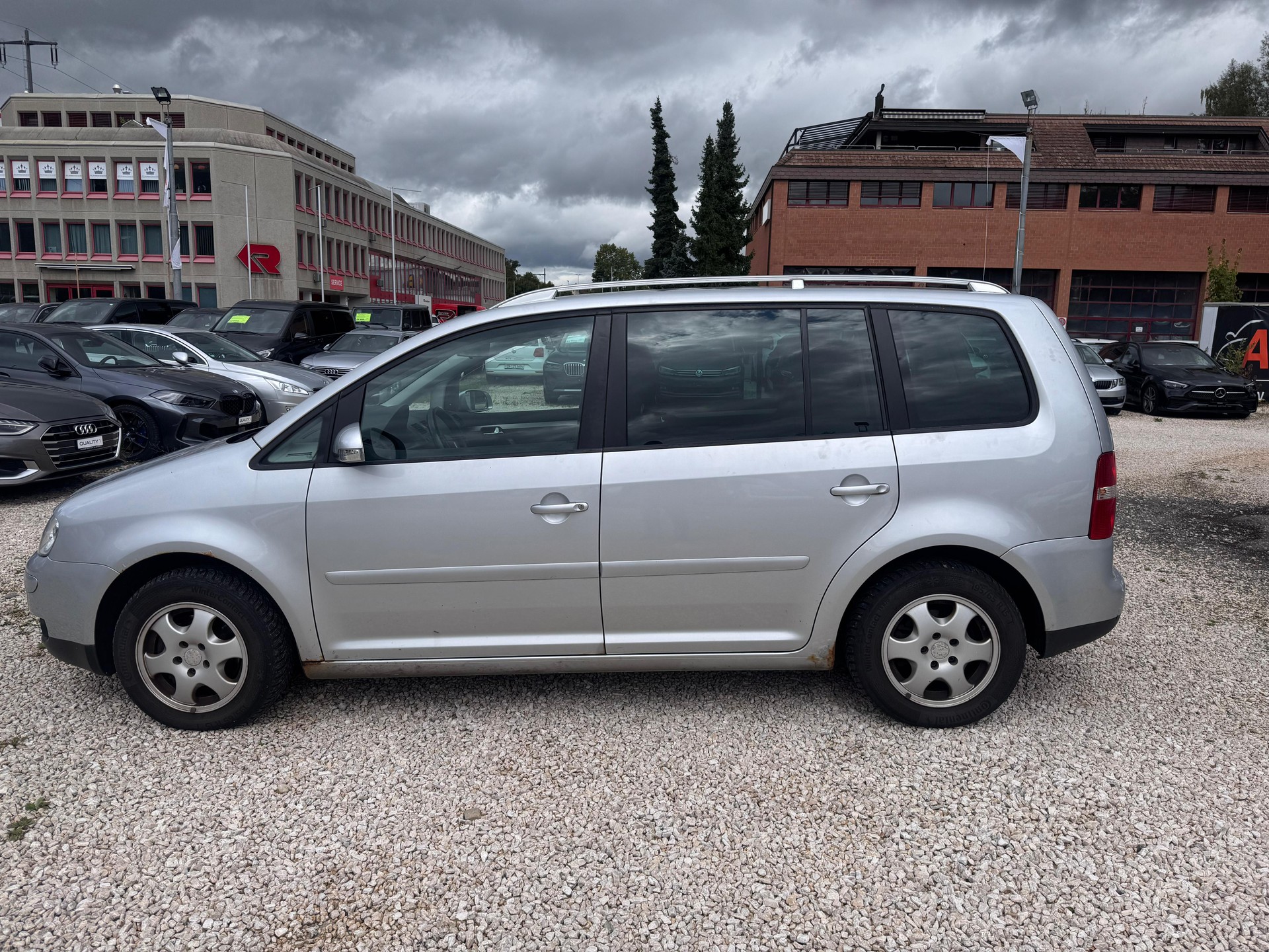 VW Touran 1.6 FSI Trendline-image-7