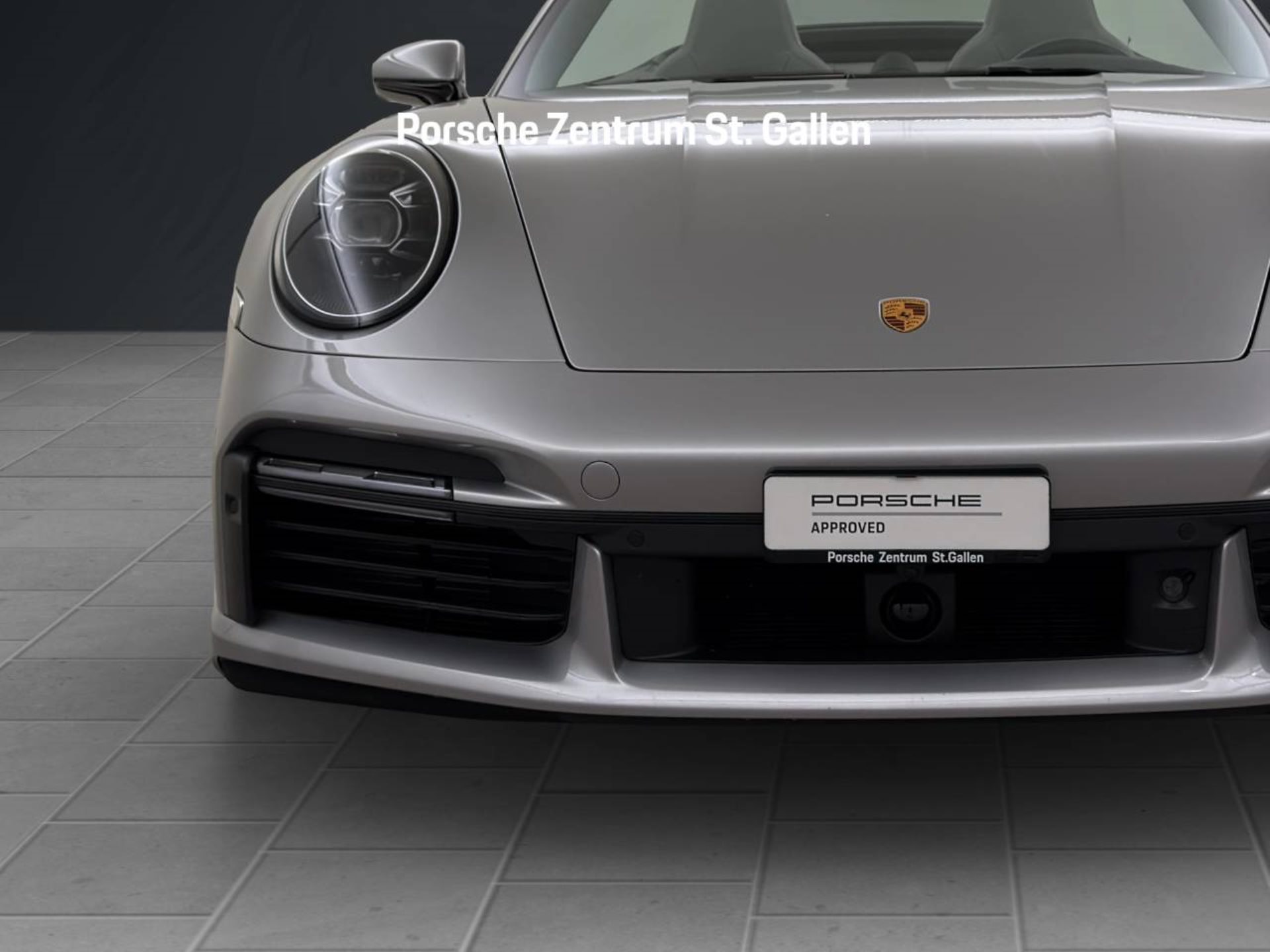 PORSCHE 911 Turbo S Cabriolet-image-8