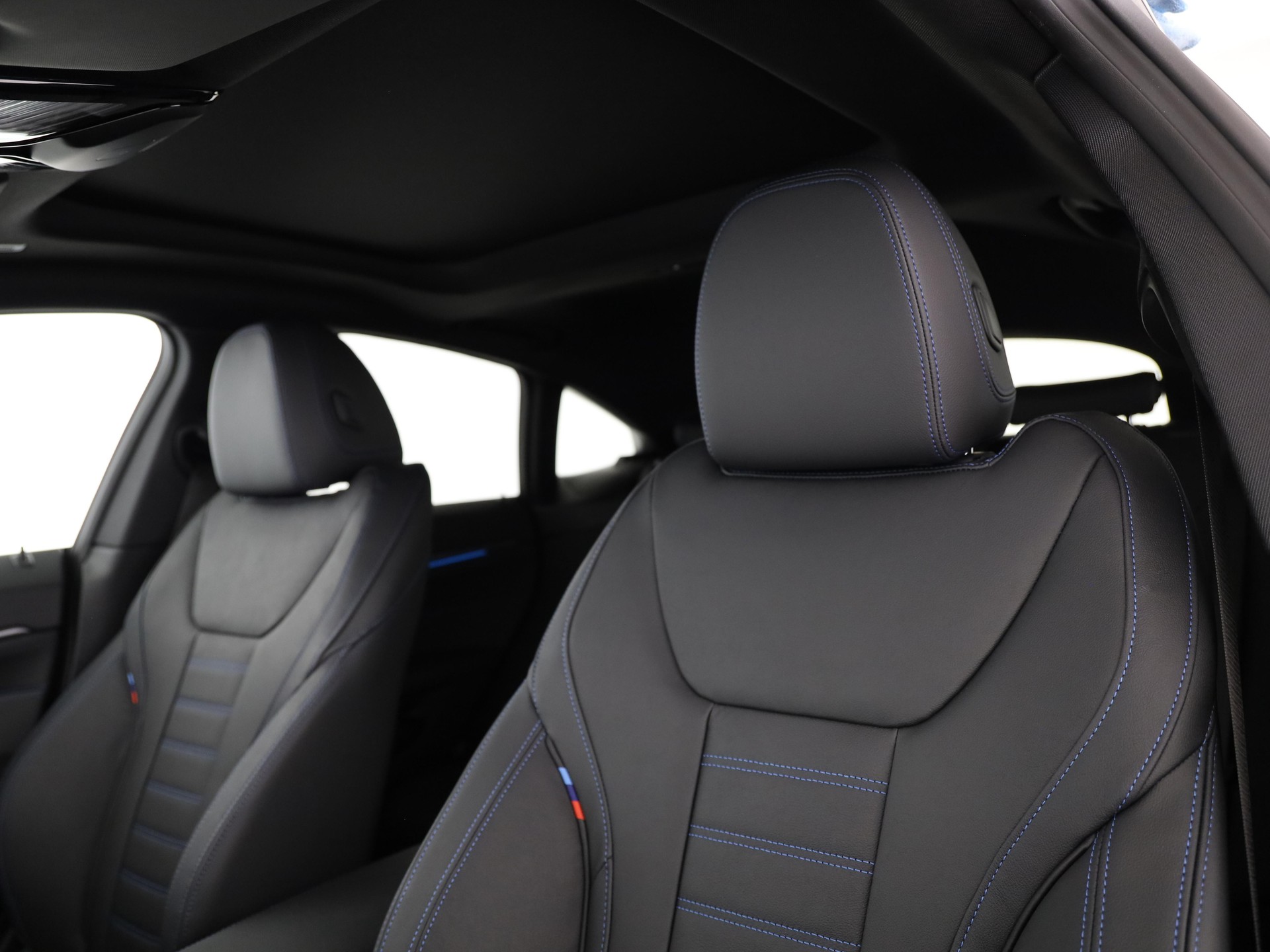 BMW i4 xDrive40-image-5