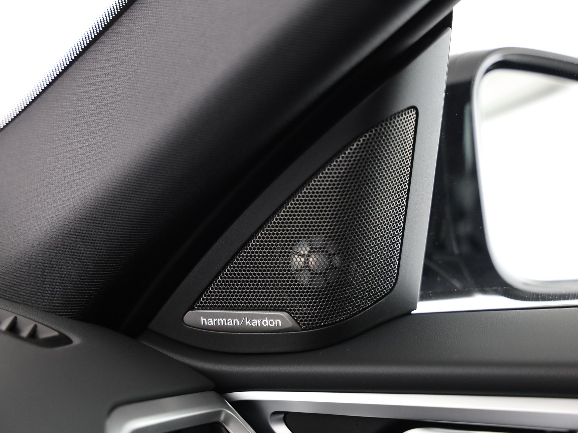 BMW i4 xDrive40-image-15