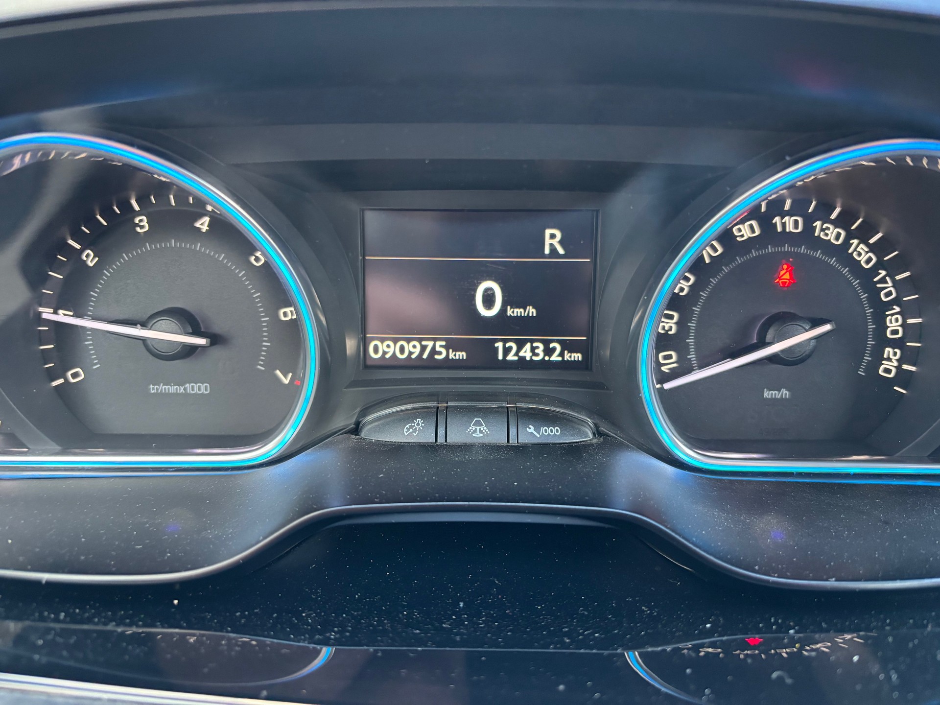 PEUGEOT 2008 1.6 VTI Allure Automatic-image-4