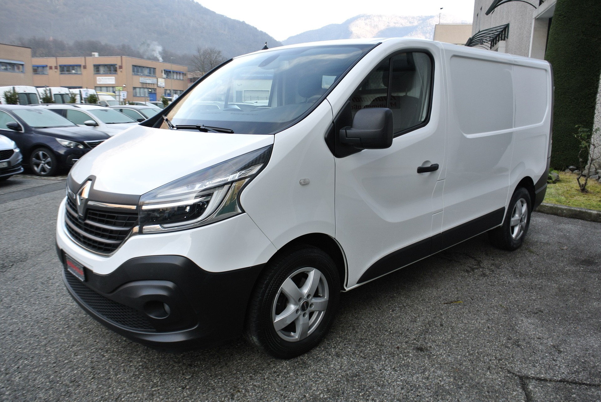 RENAULT Trafic 2.0 Energy dCi 120 3.5t Business L1H1