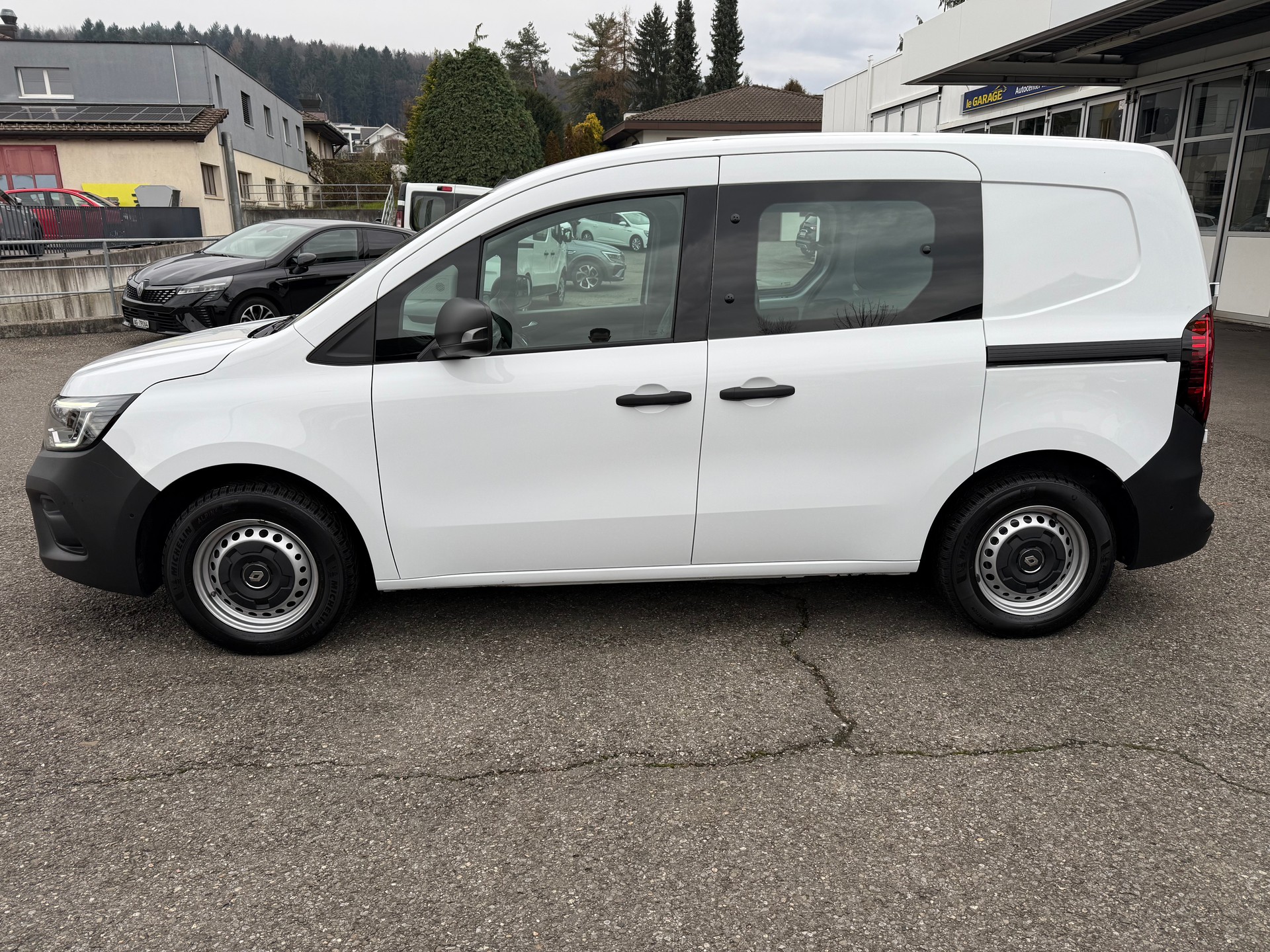 RENAULT Kangoo Van 1.5 dCi Standard 95 Extra-showroom-element-2