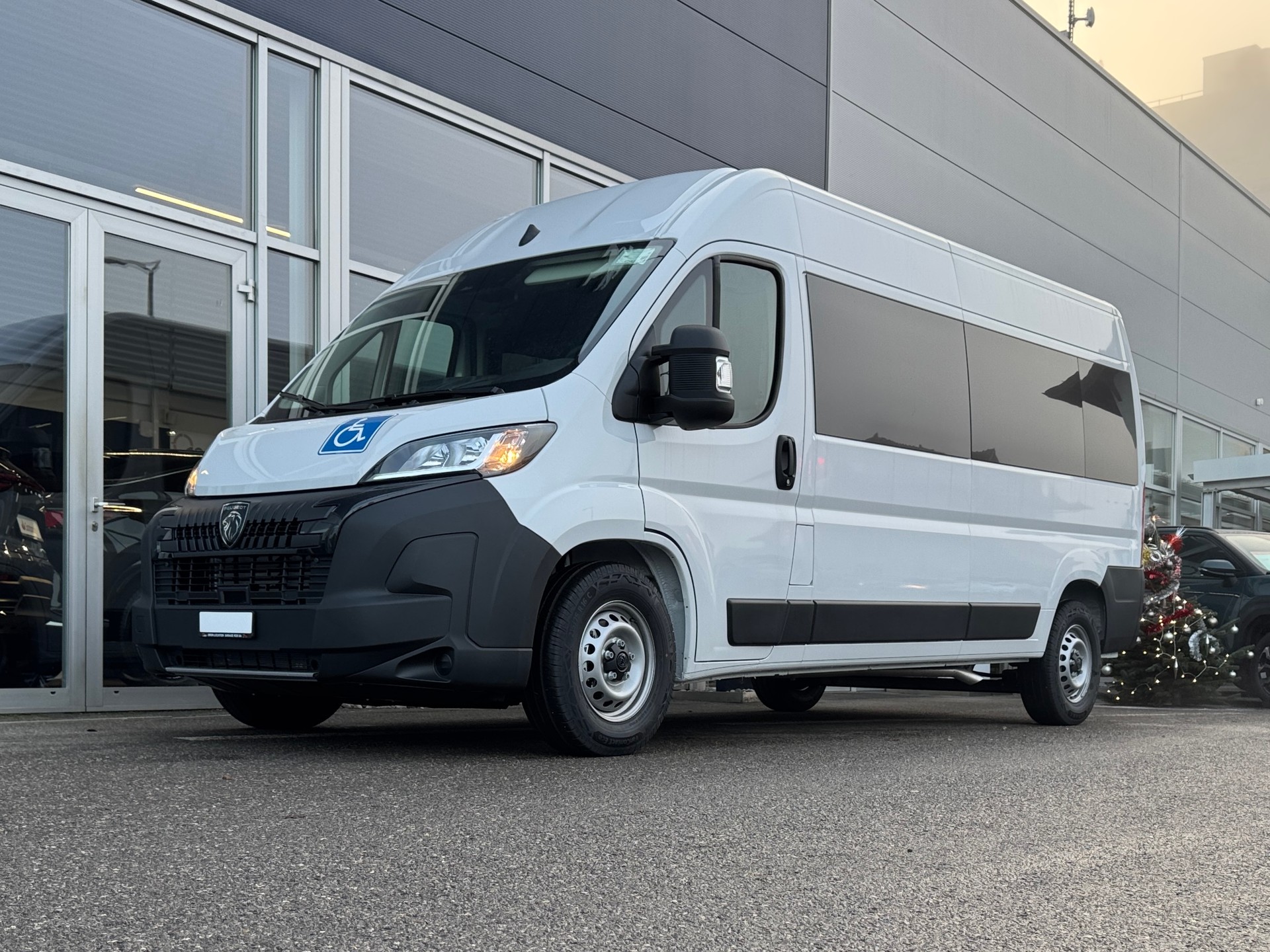PEUGEOT Boxer 2.2 HDI 335 L3H2 EAT8-showroom-element-2
