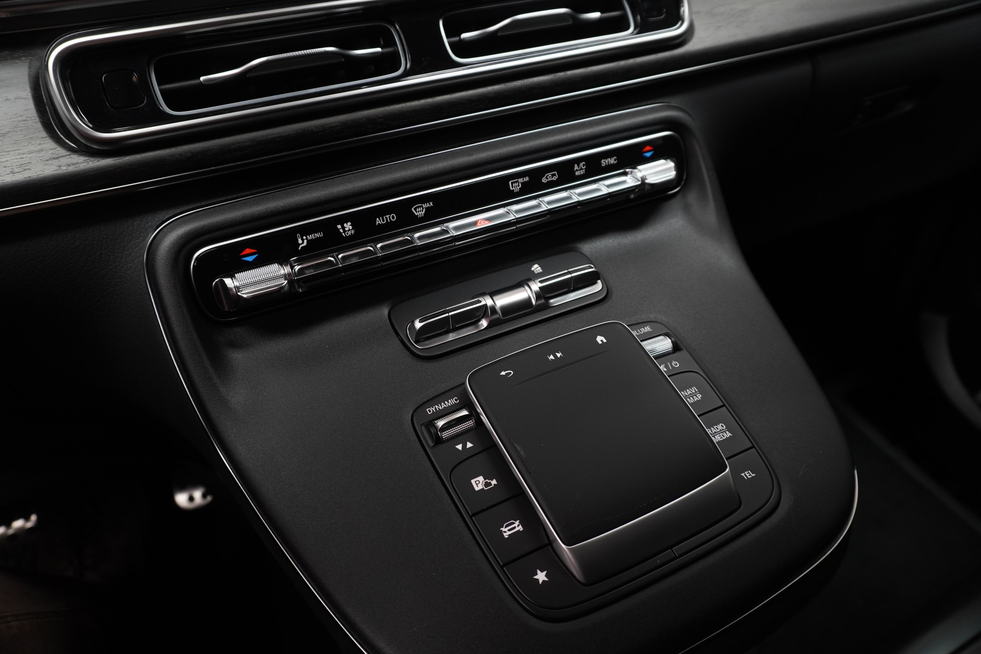 MERCEDES-BENZ Marco Polo 300 d Standard 3200mm L-image-7