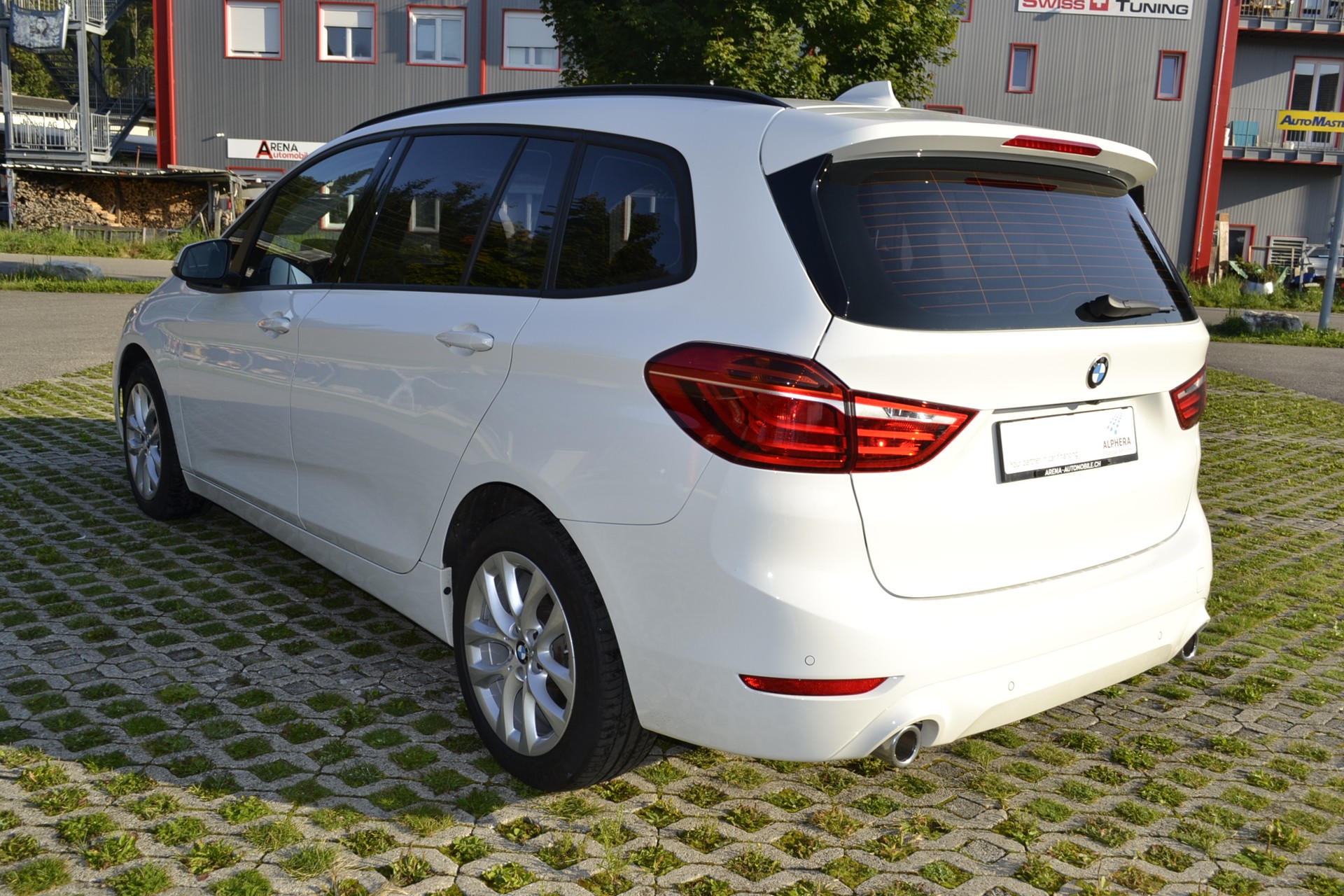 BMW 218d xDrive Gran Tourer Steptronic-showroom-element-3