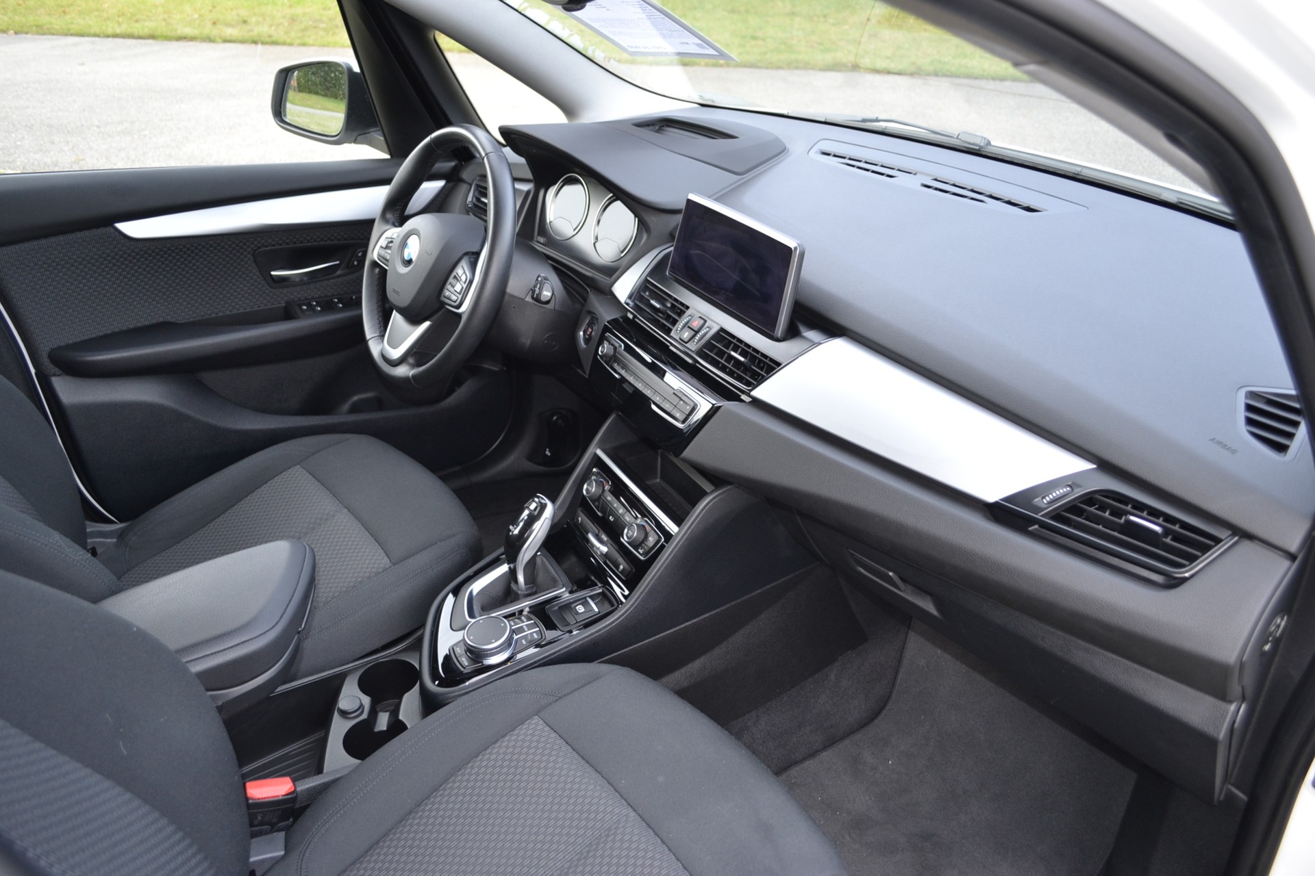 BMW 218d xDrive Gran Tourer Steptronic-image-7