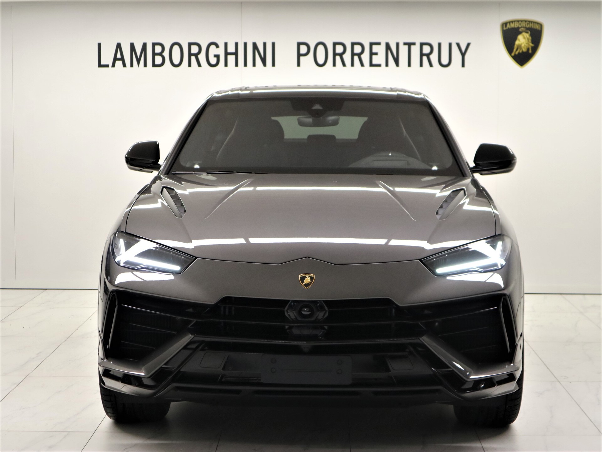 LAMBORGHINI Urus S-image-4