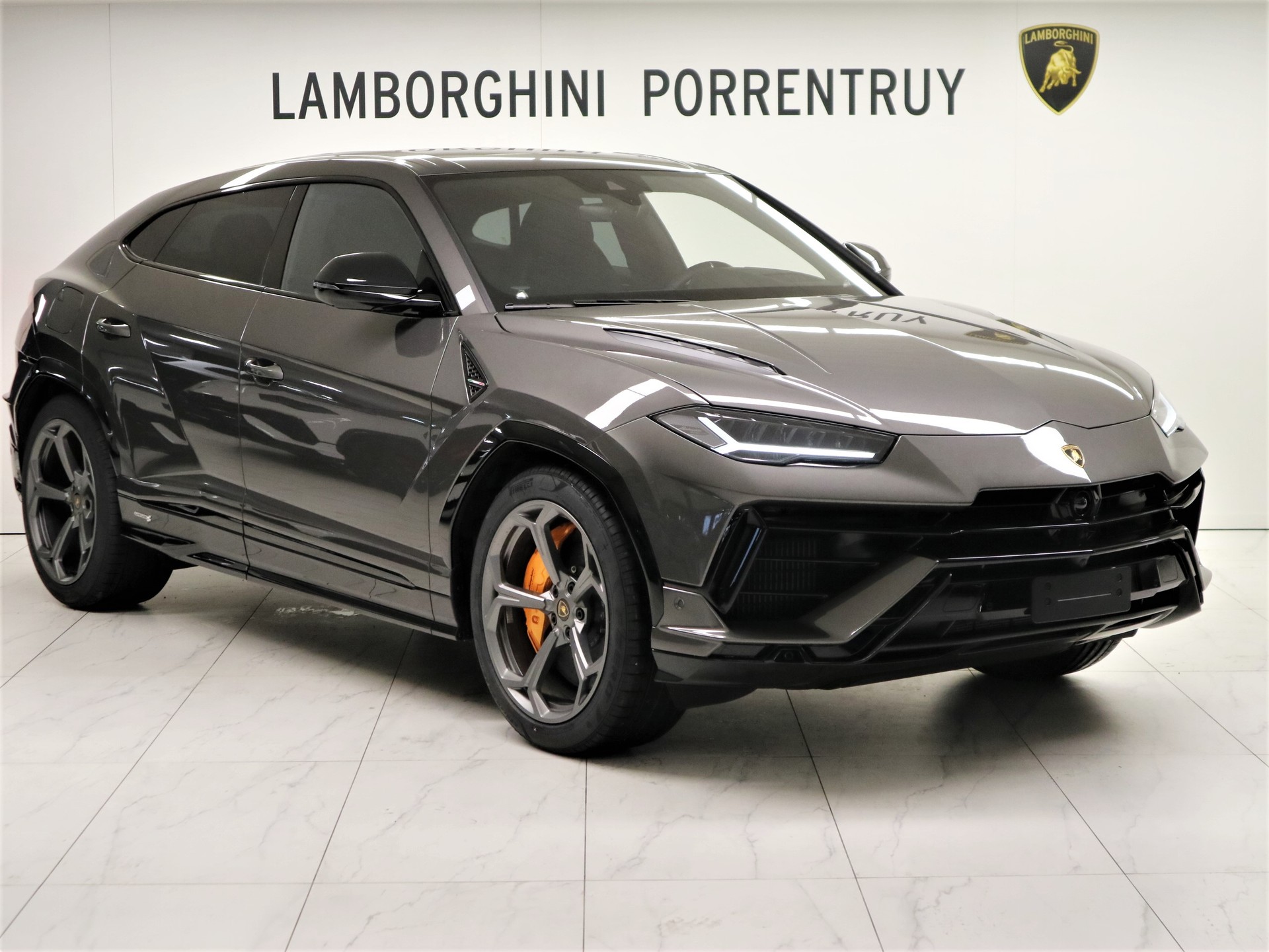 LAMBORGHINI Urus S-image-0