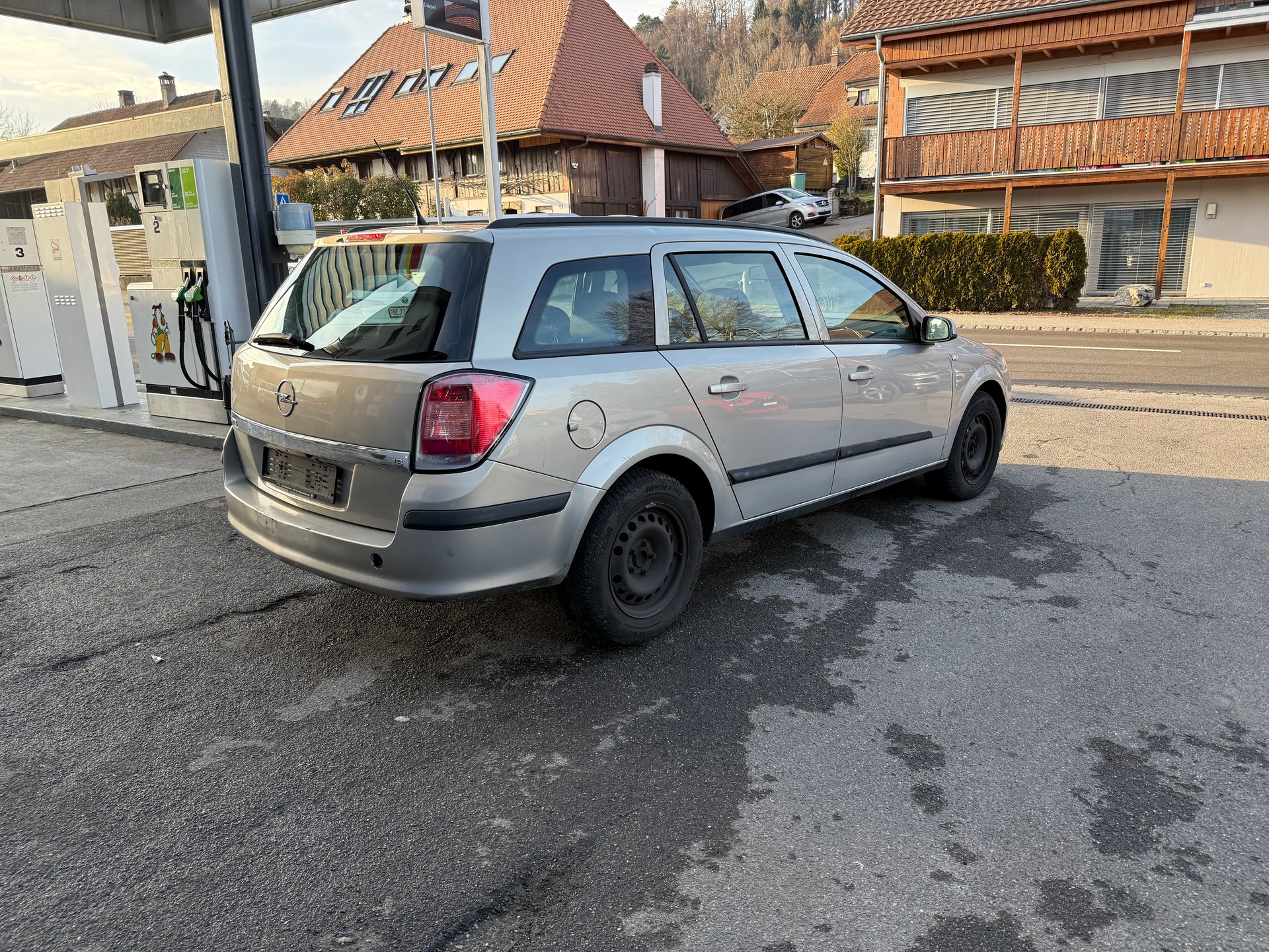 OPEL Astra Caravan 1.8i 16V Edition-image-2