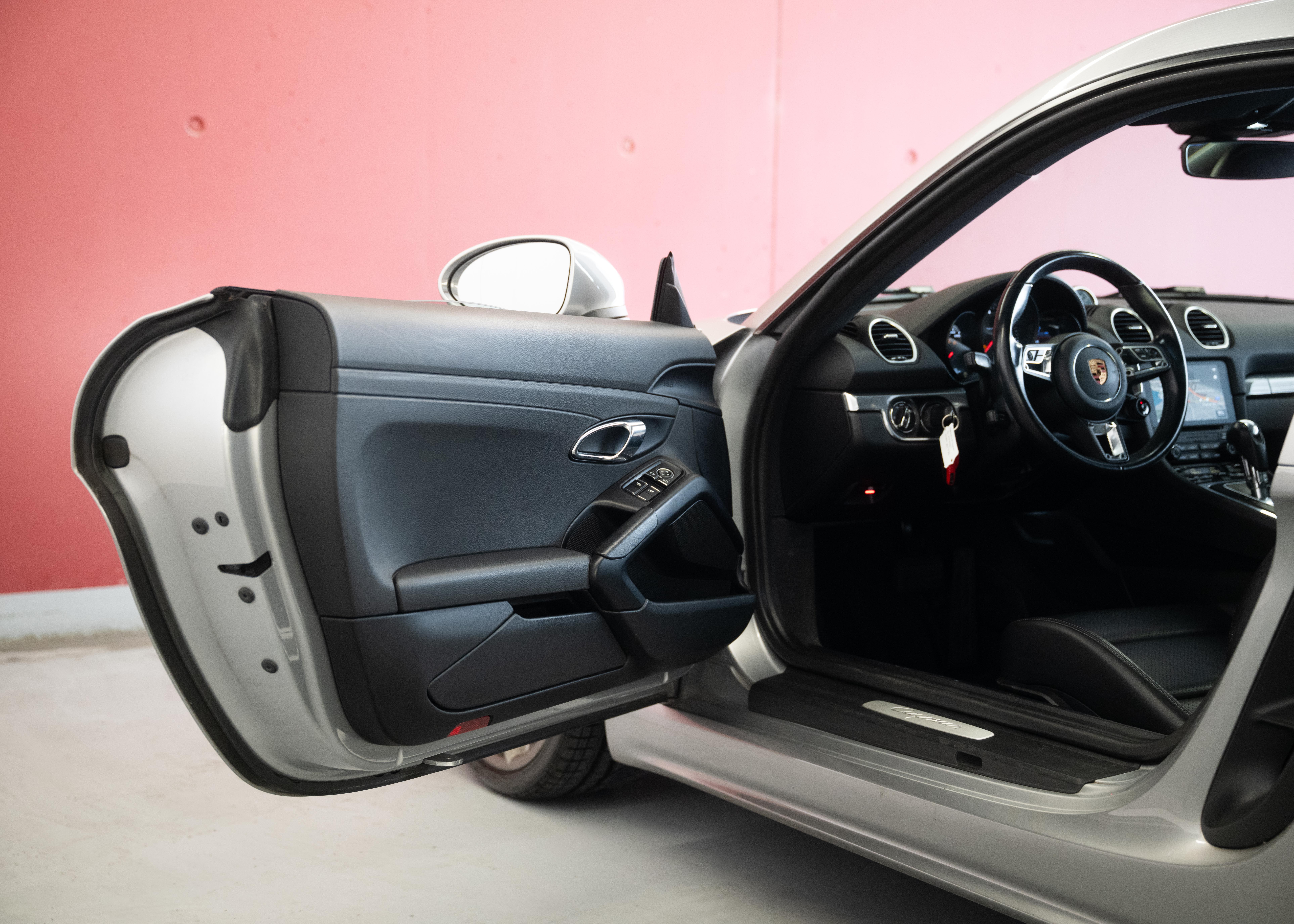 Image PORSCHE 718-BOXSTER-CAYMAN 718 Cayman 2.0 PDK (German car, fantastic condition, Porsche Approved warranty)