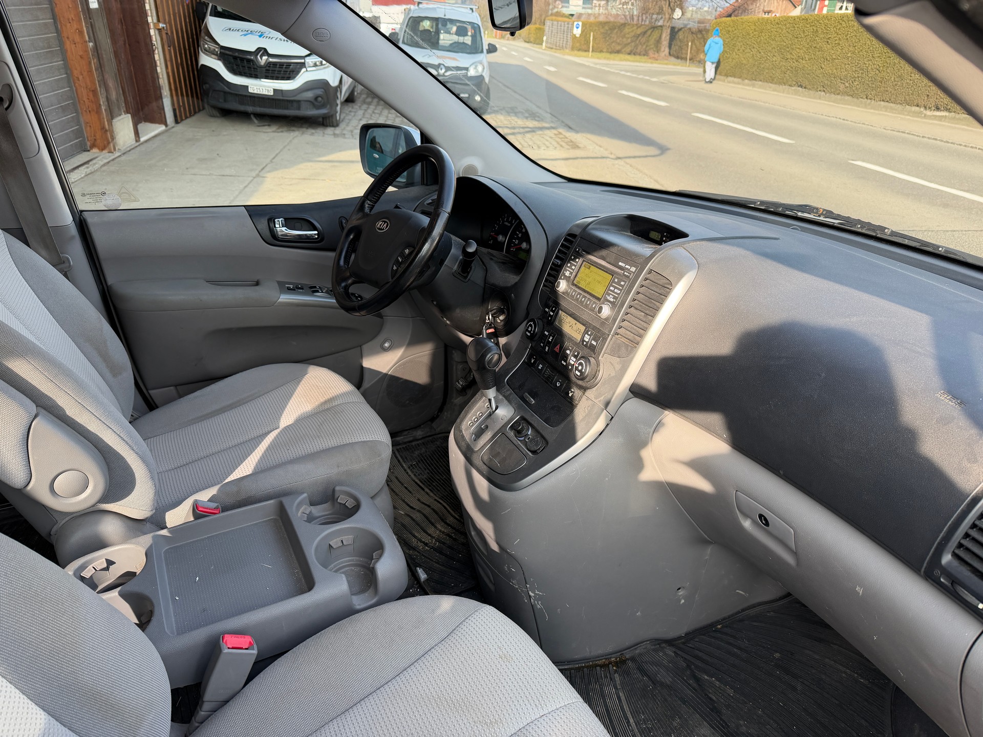 KIA Carnival 2.9 CRDi Trend-image-8