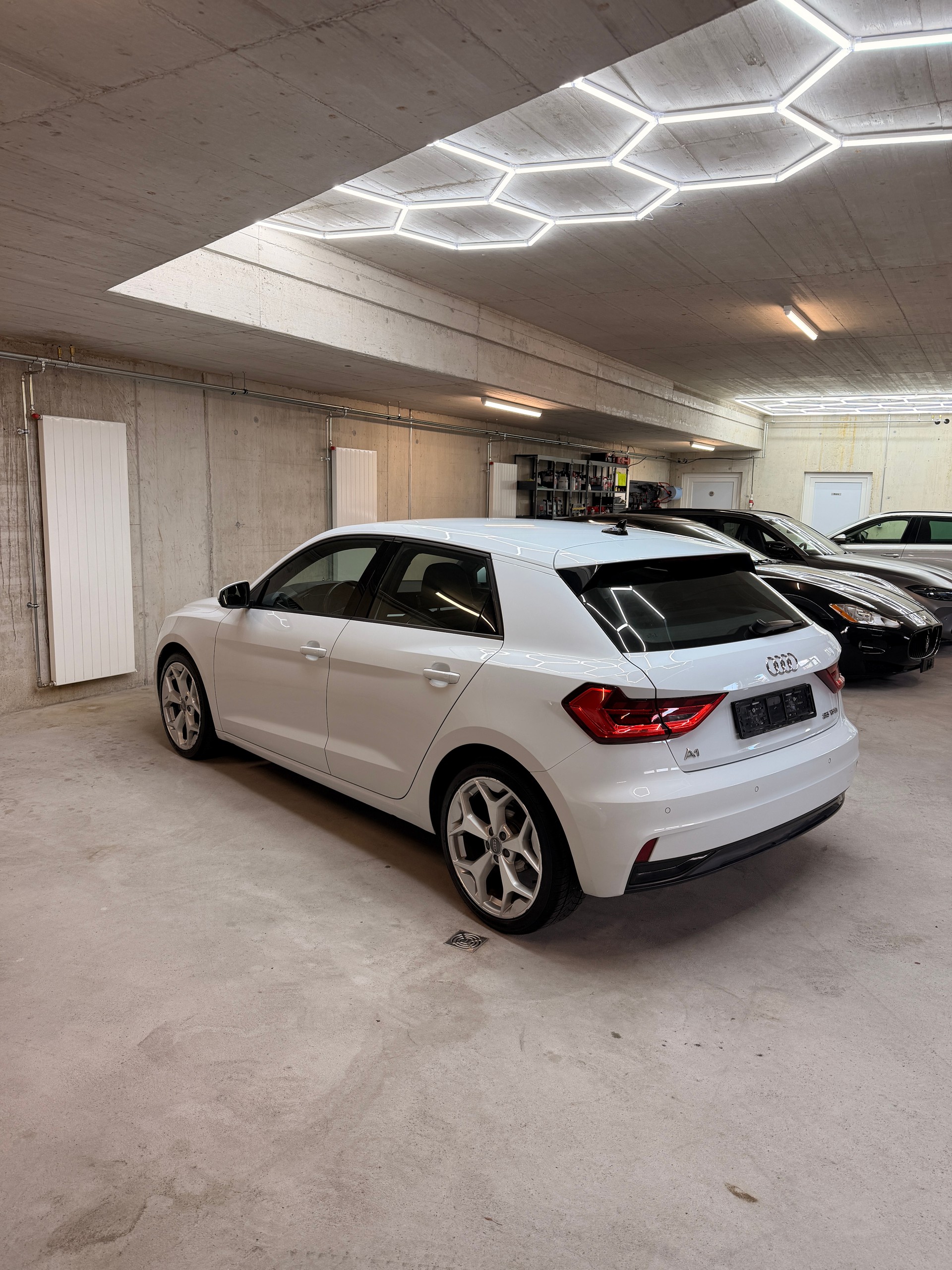 AUDI A1 Sportback 35 TFSI S Line S-tronic-image-4